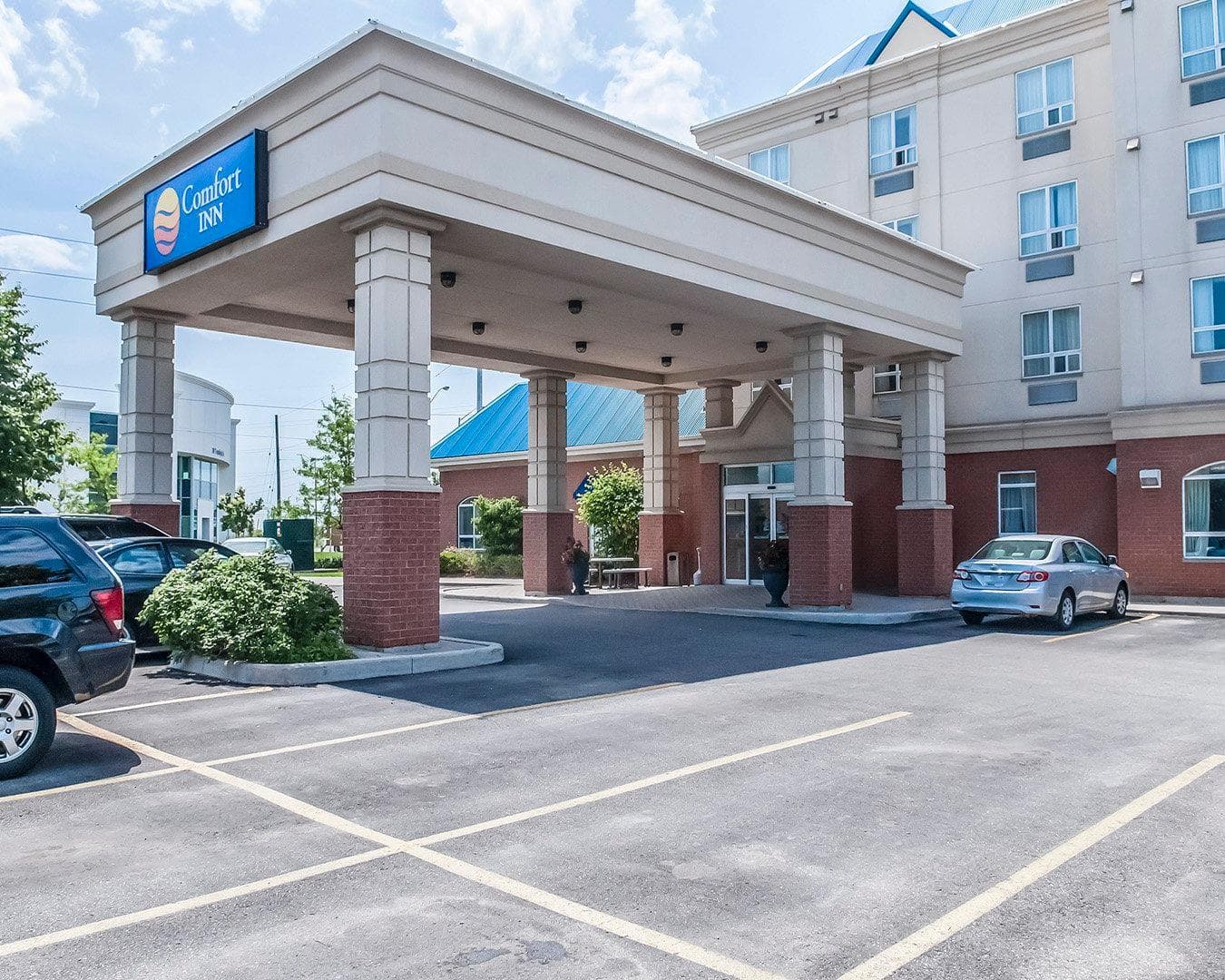Comfort Inn - Image 1