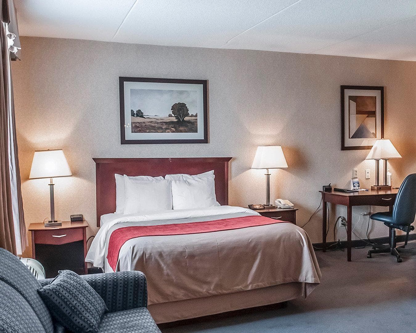 Comfort Inn - Image 2