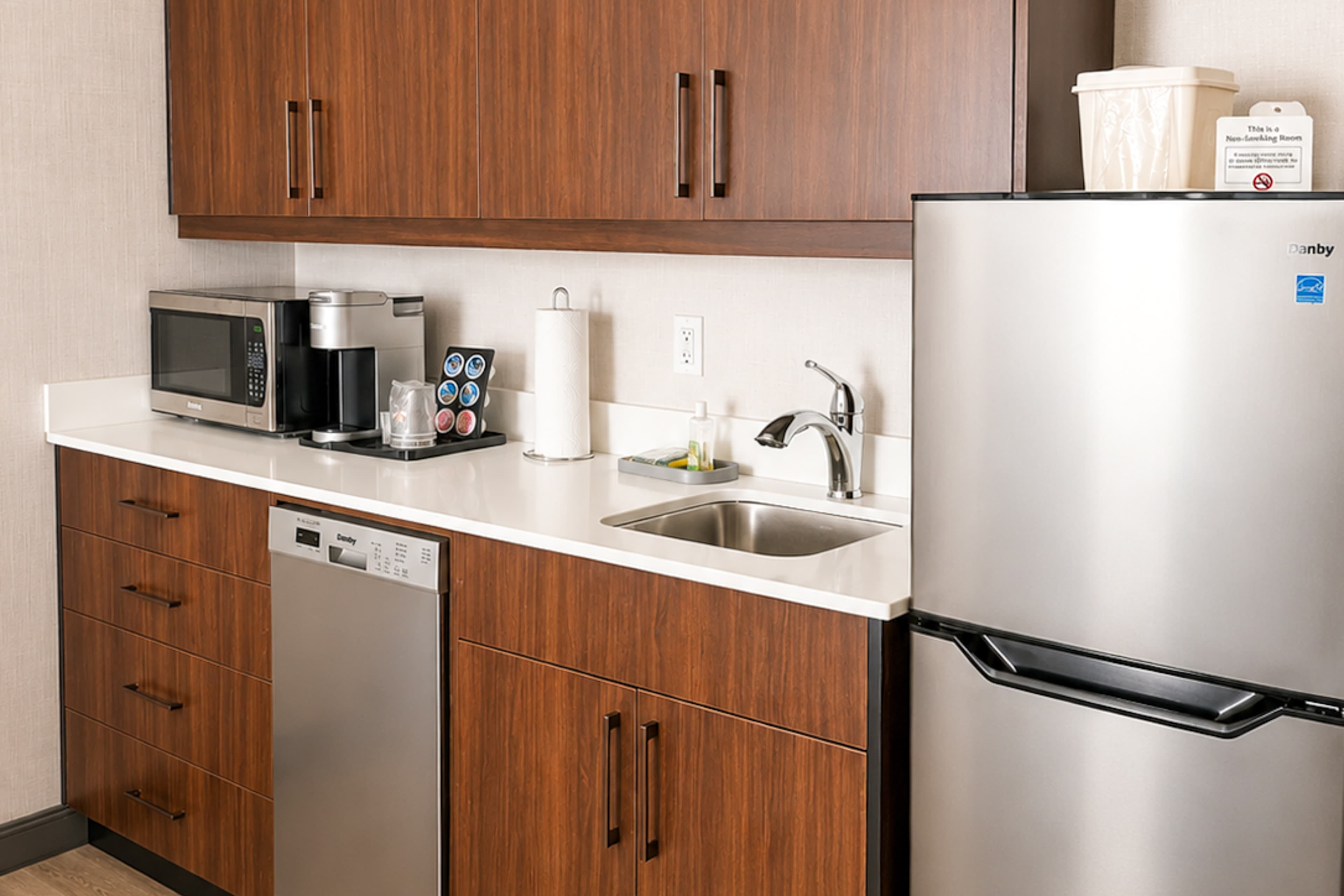 Comfort Inn & Suites Ambassador Bridge — 16