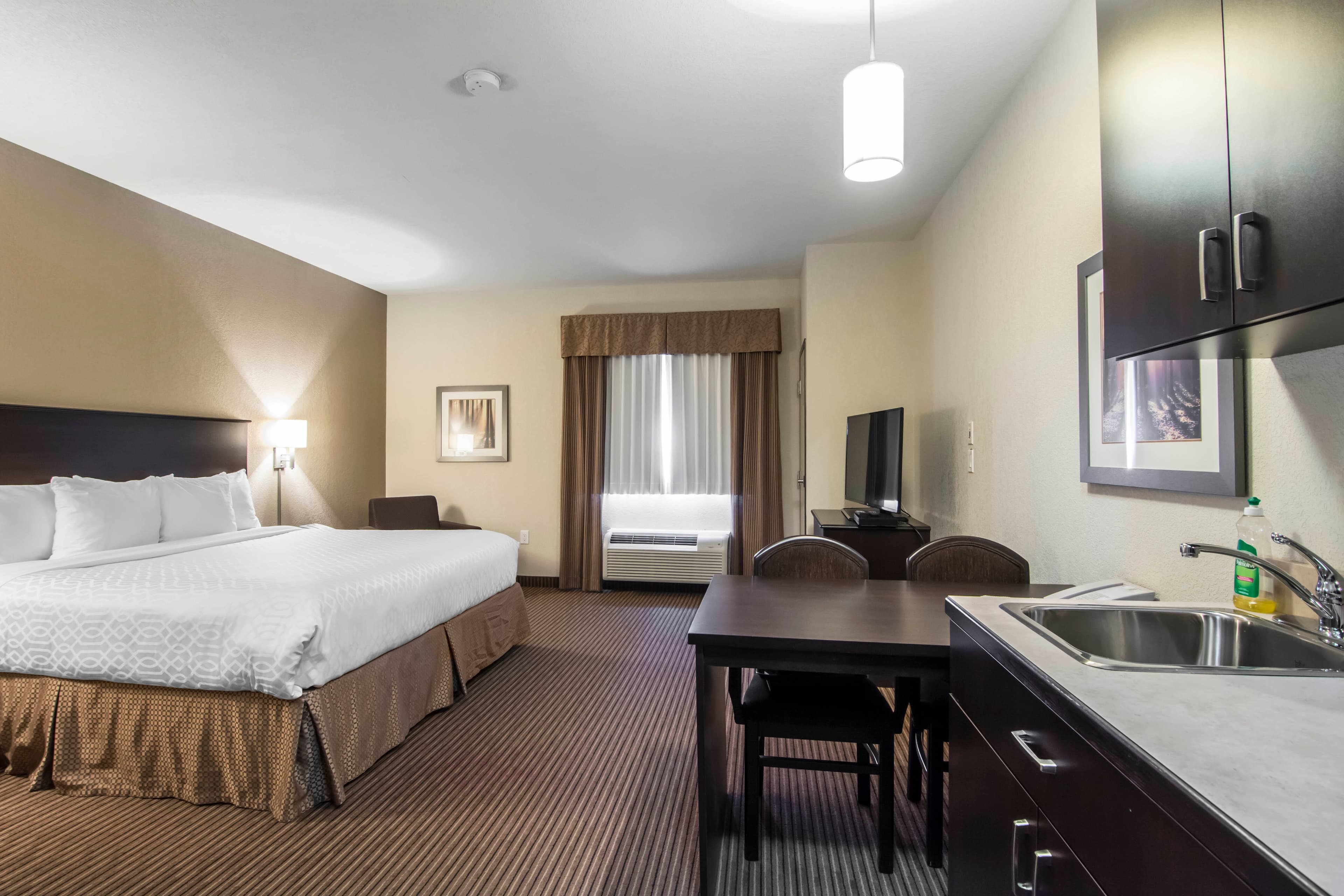 Quality Inn & Suites Thompson — 11