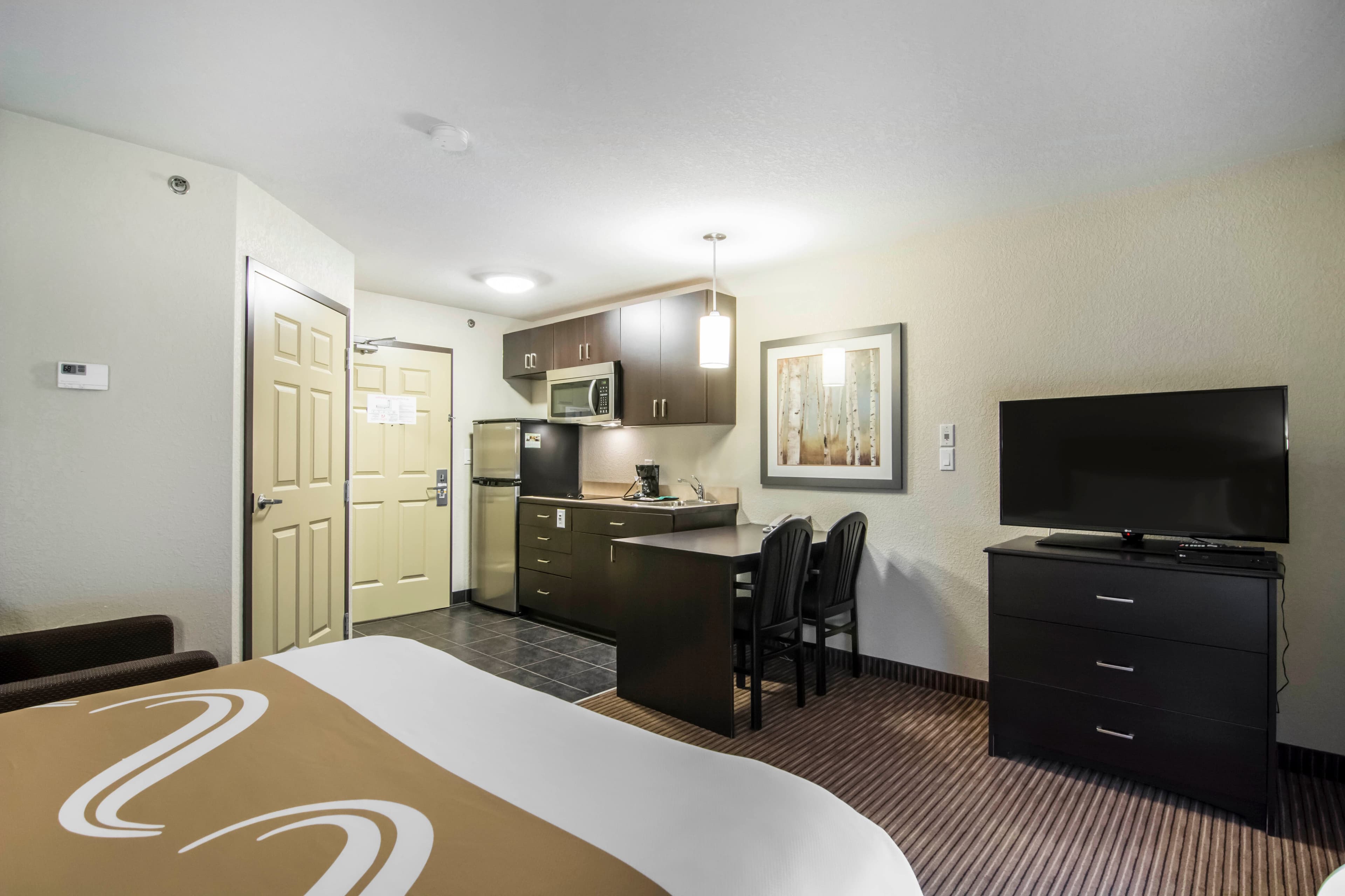 Quality Inn & Suites Thompson — 10