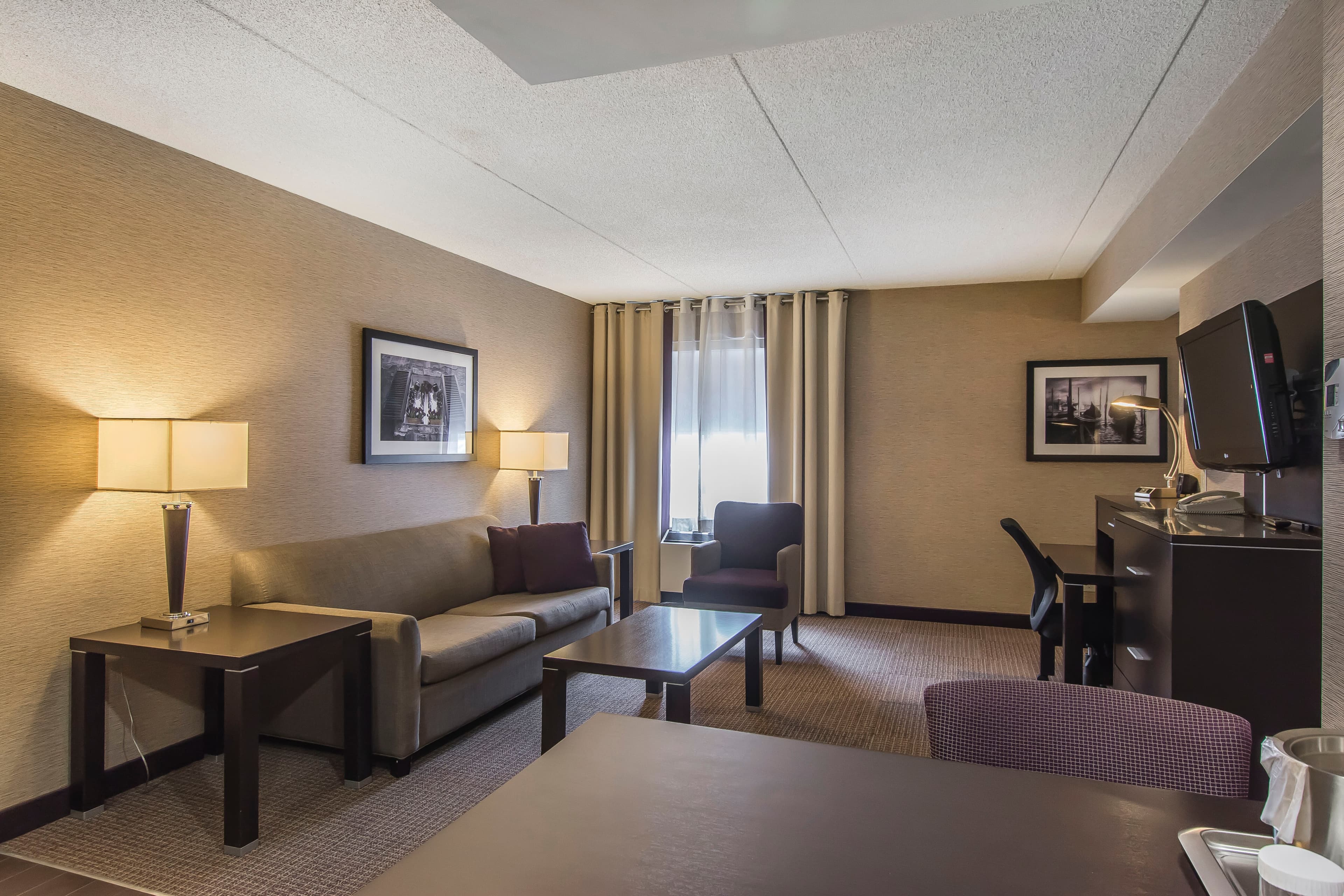 Quattro Hotel & Conf Centre, an Ascend Collection Hotel — 6