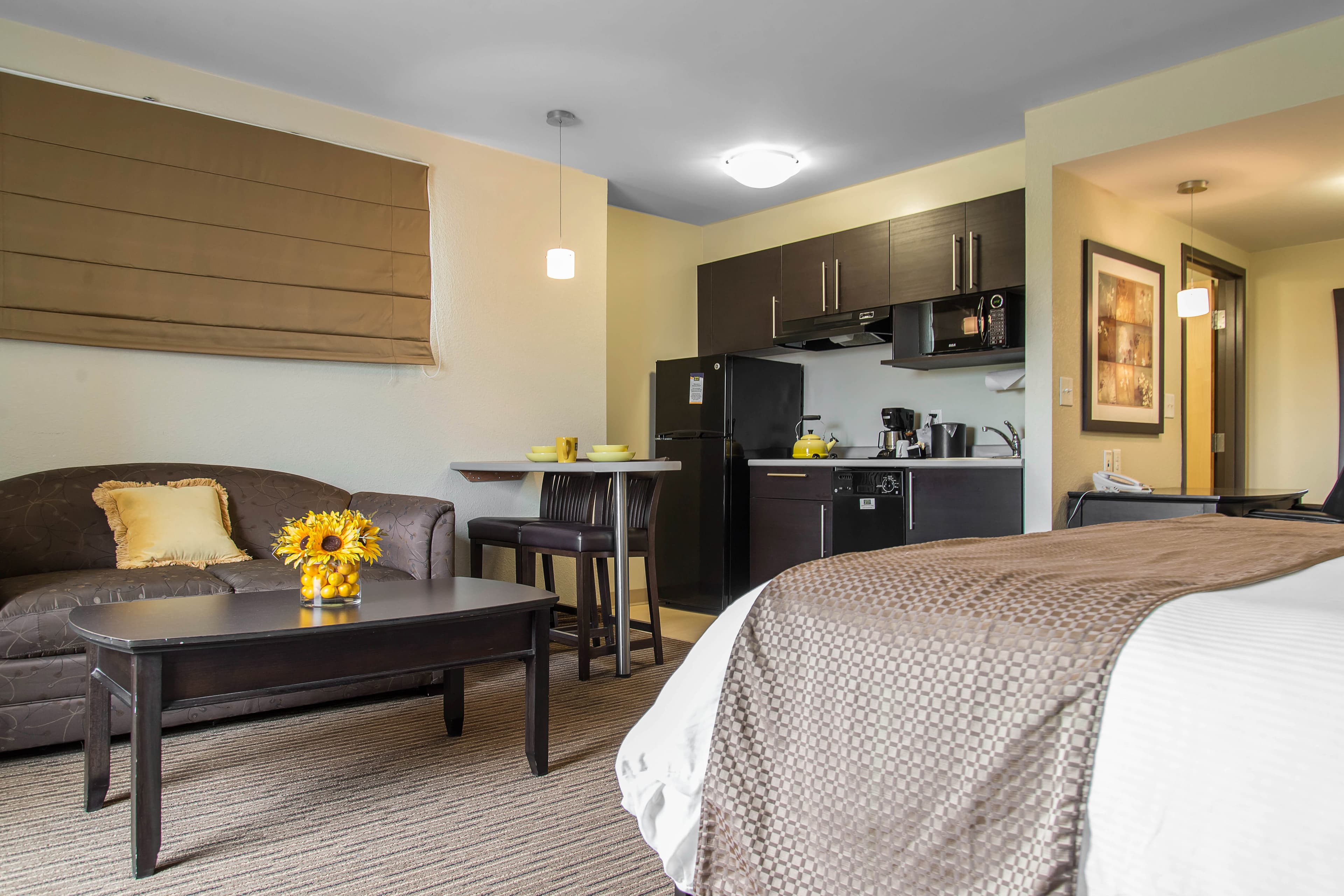 MainStay Suites Winnipeg - Image 5