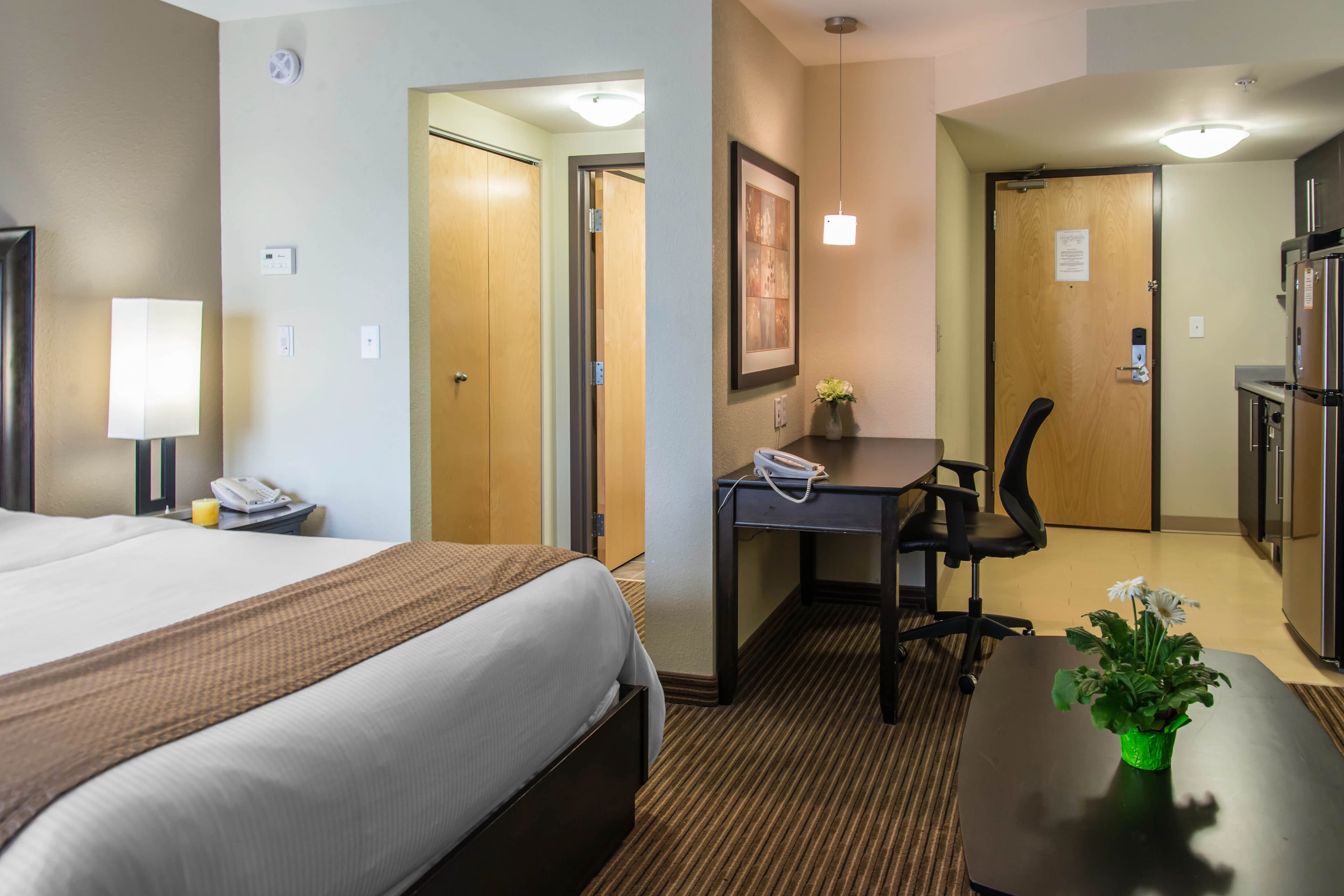 MainStay Suites Winnipeg — 12