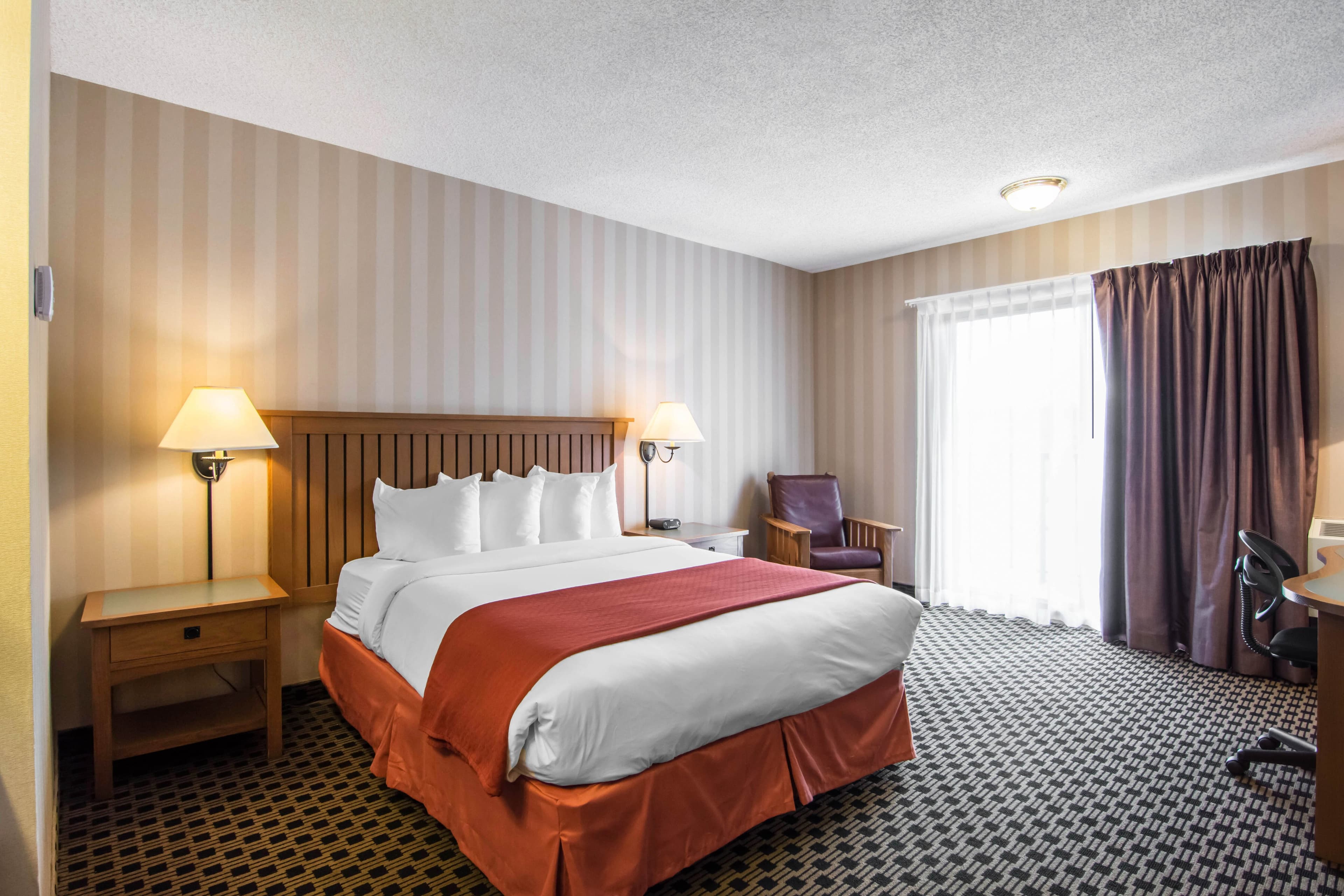 Quality Hotel — 7