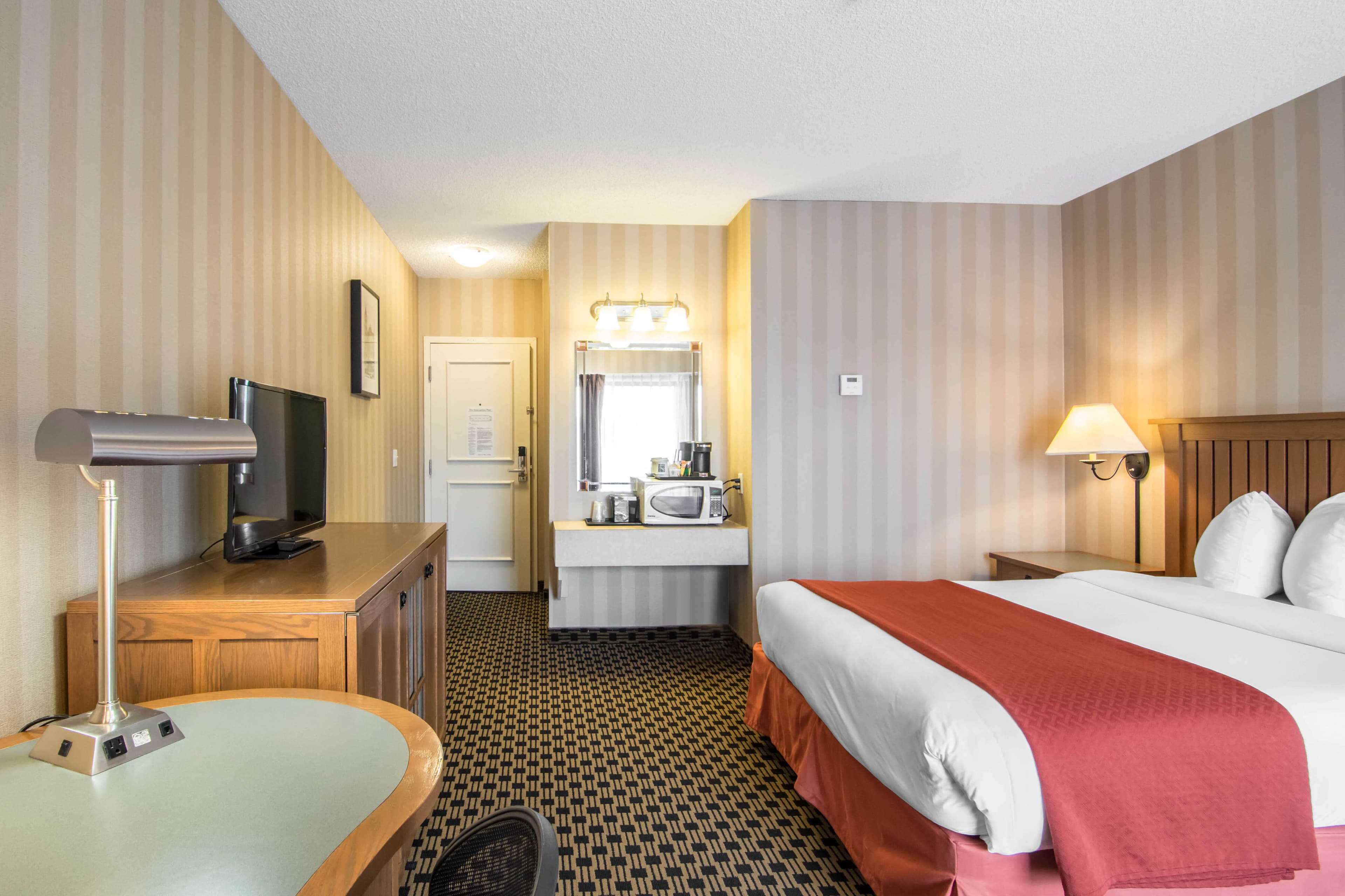 Quality Hotel — 9