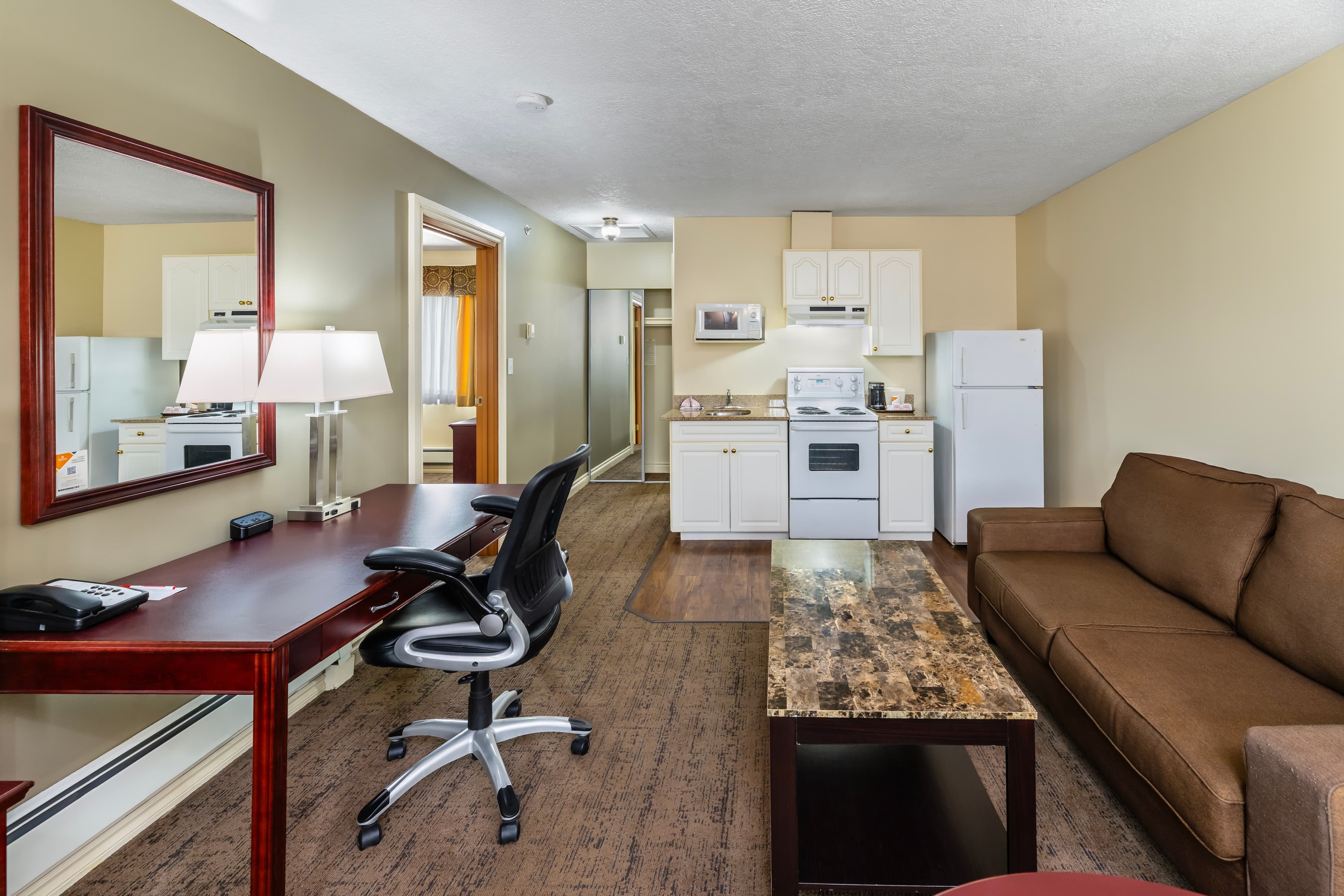 Econo Lodge Inn & Suites — 20