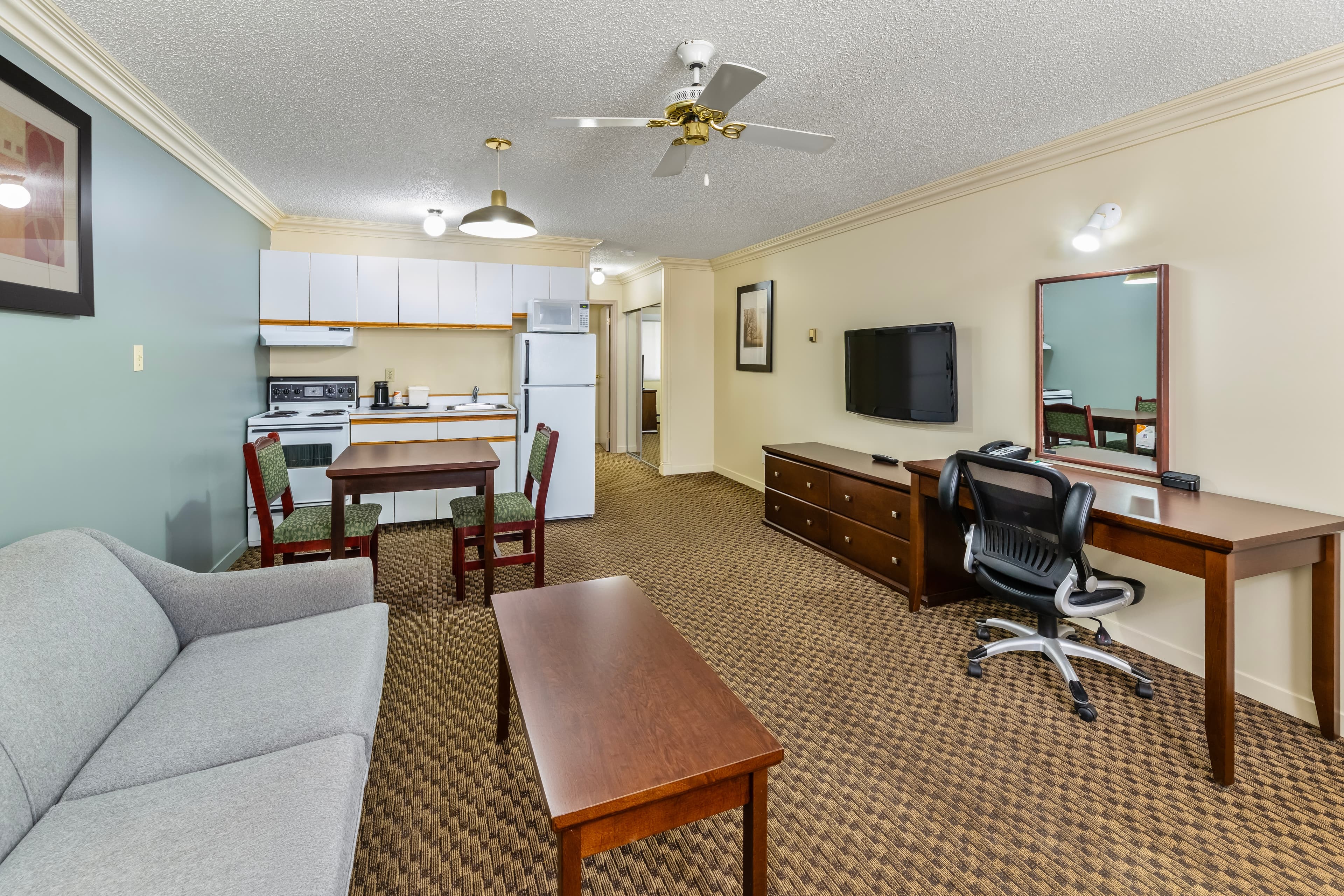 Quality Inn & Suites — 6