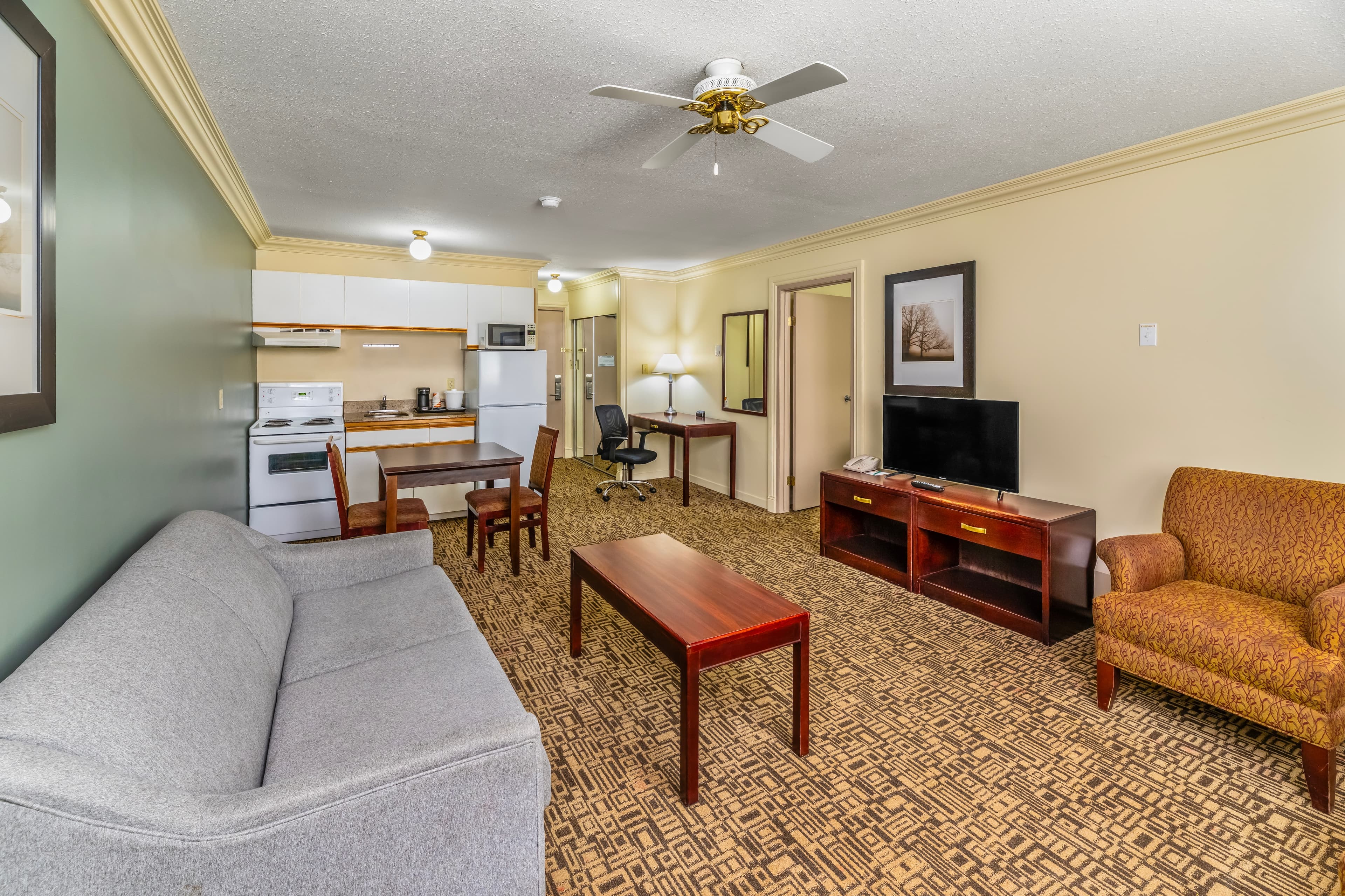 Quality Inn & Suites — 12