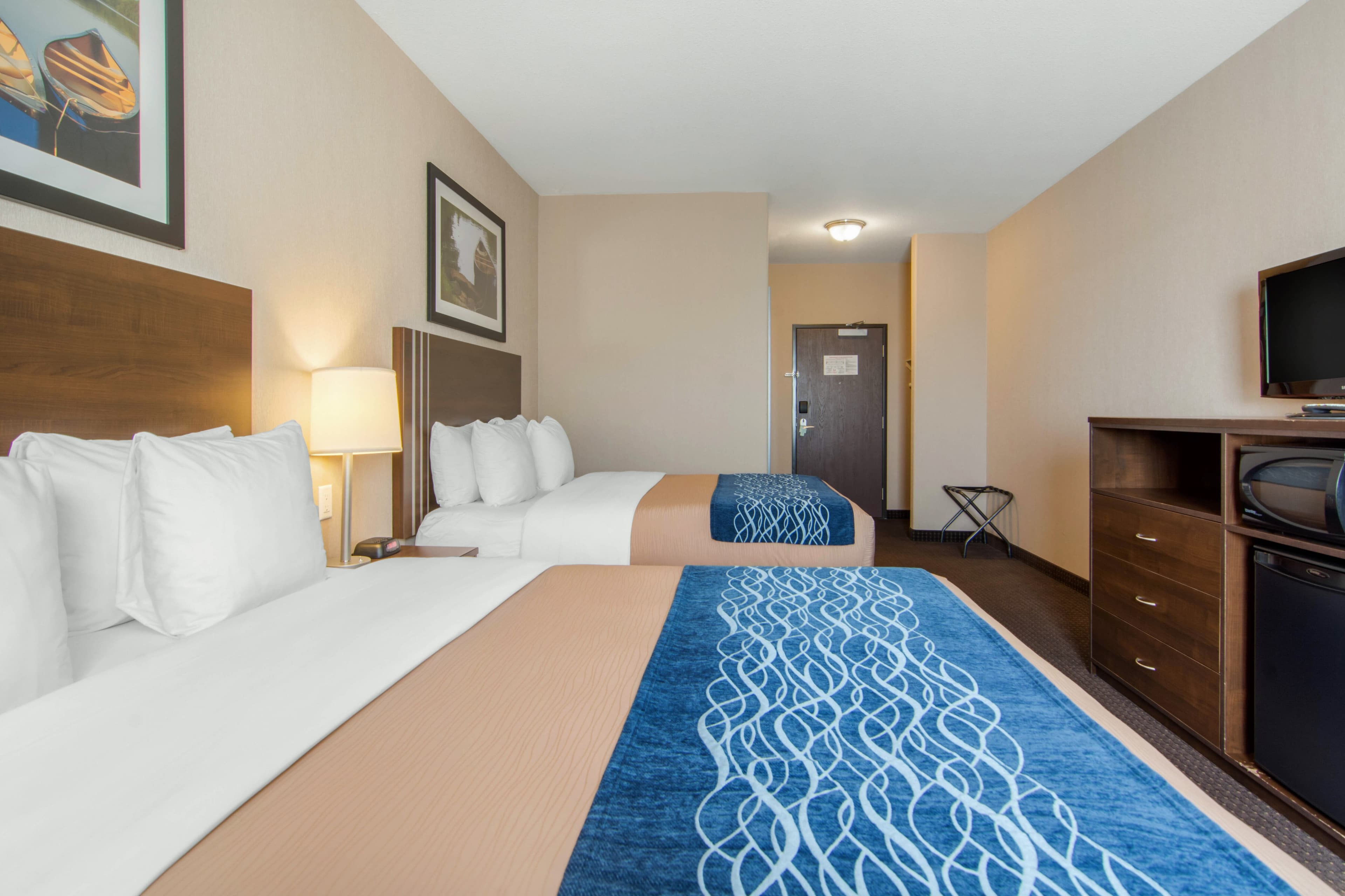 Comfort Inn & Suites — 8