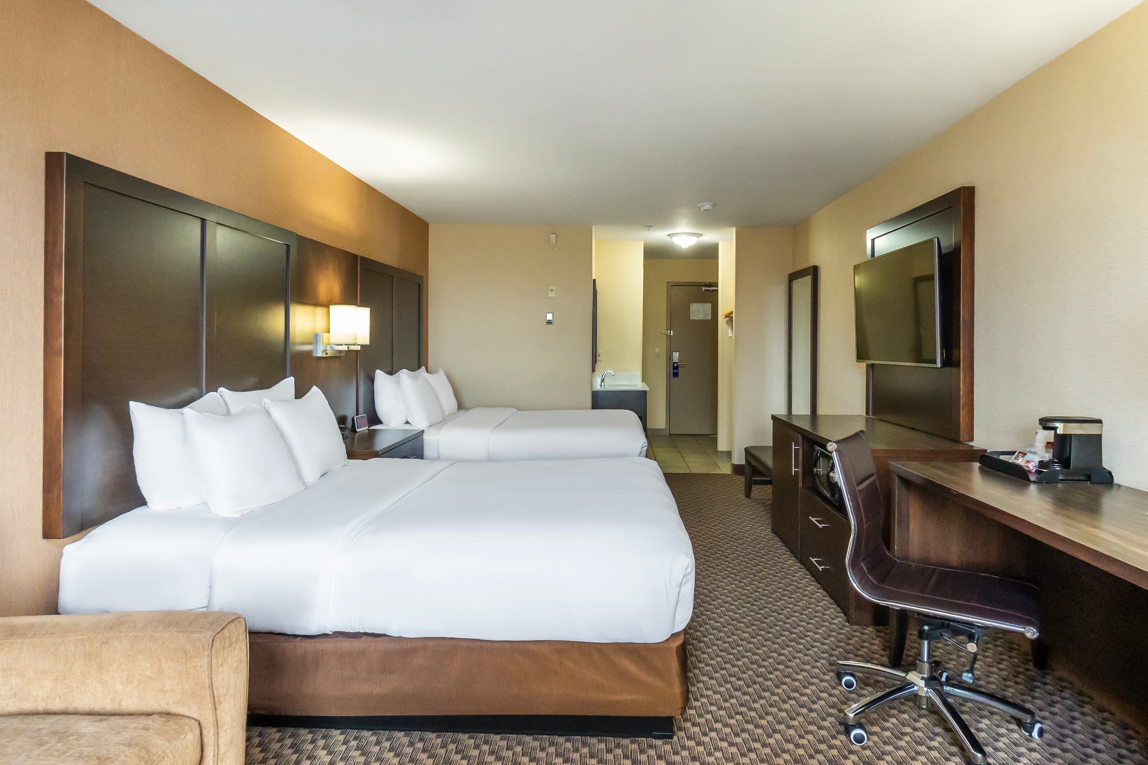 Comfort Inn & Suites — 9