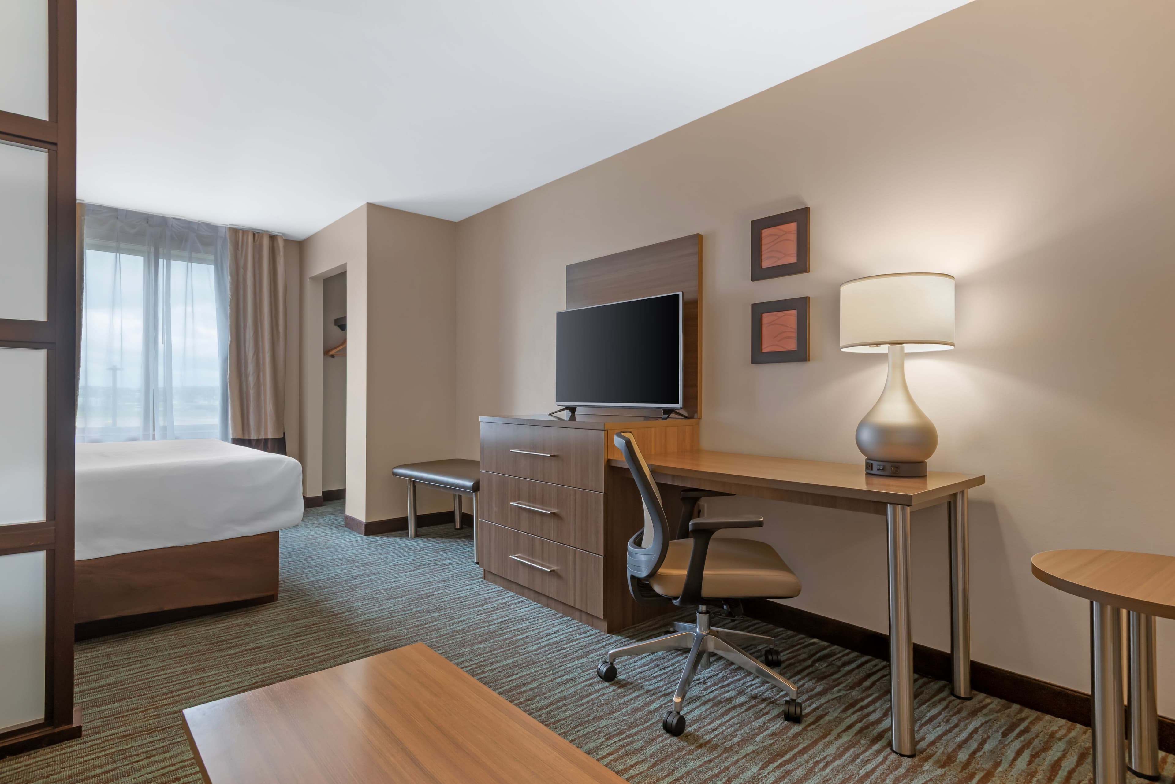 Comfort Inn & Suites Airport North — 24