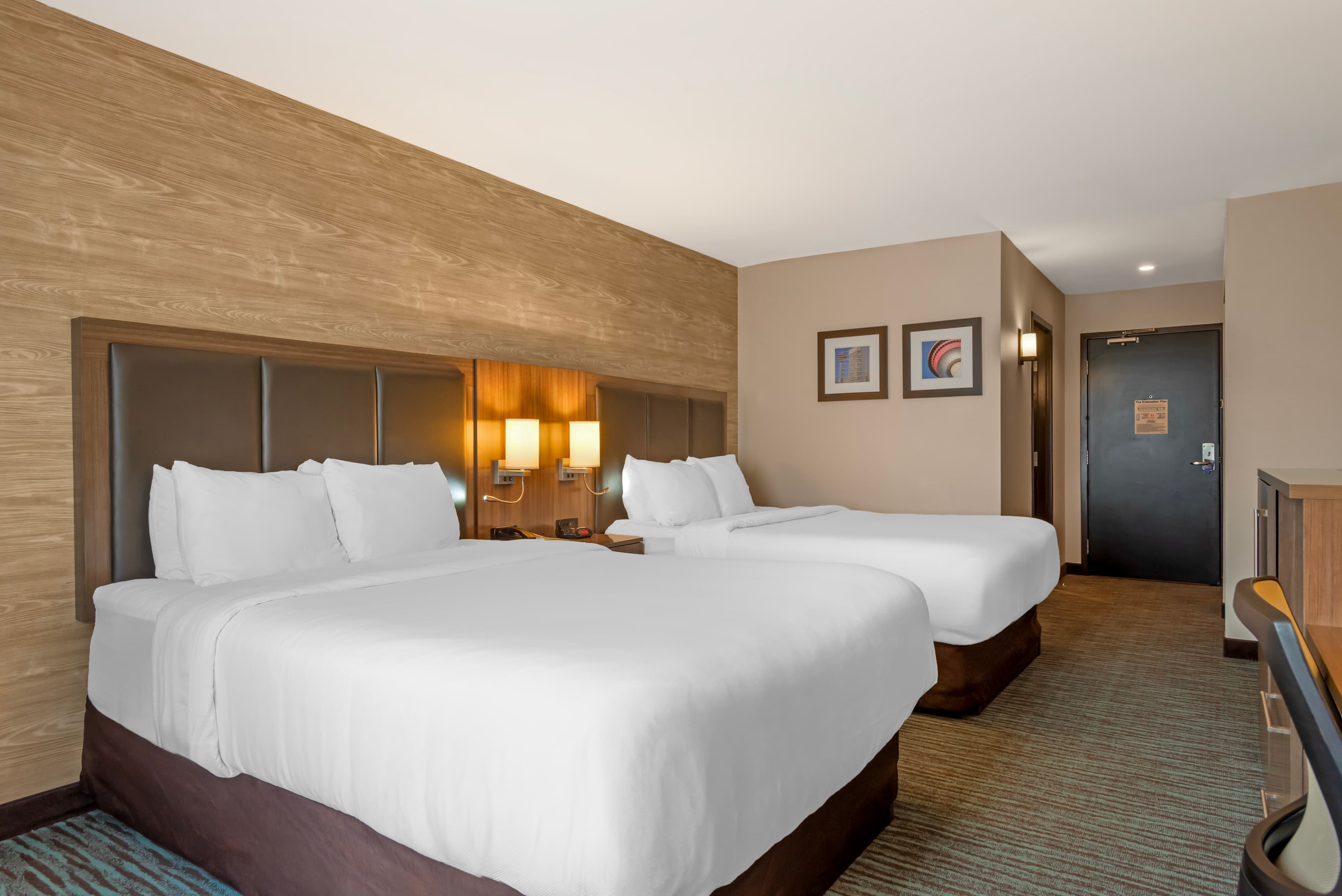 Comfort Inn & Suites Airport North — 15