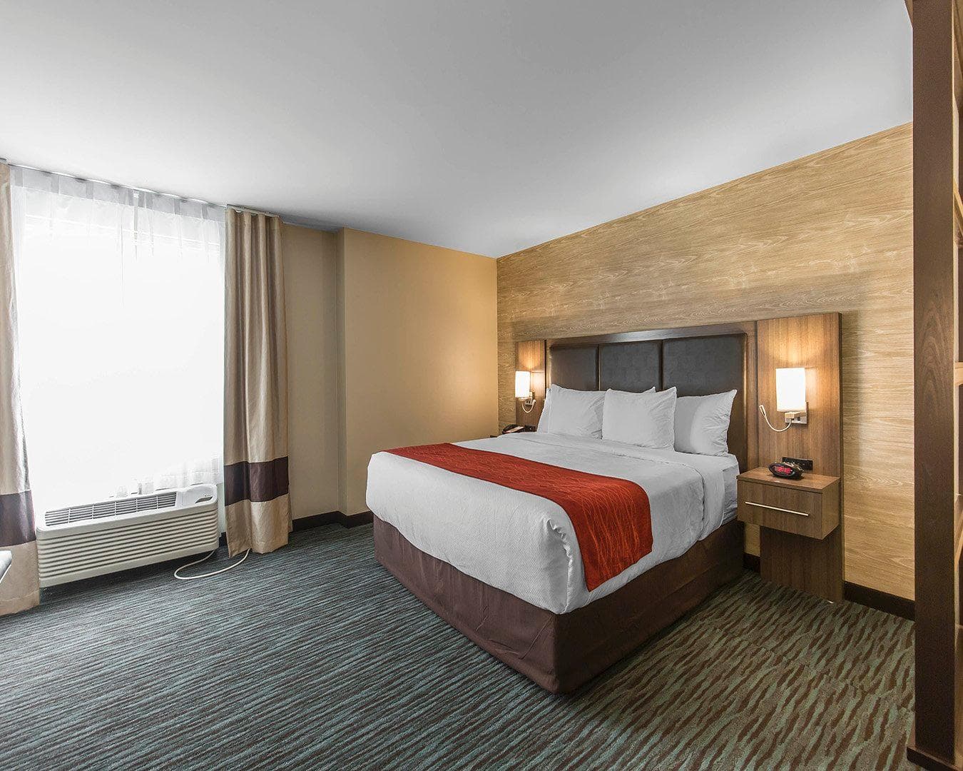 Comfort Inn & Suites Airport North — 9
