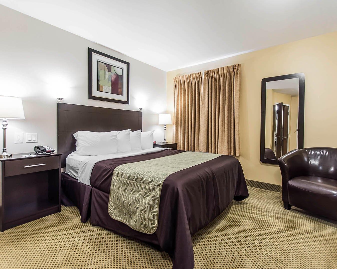 Quality Inn - Image 3