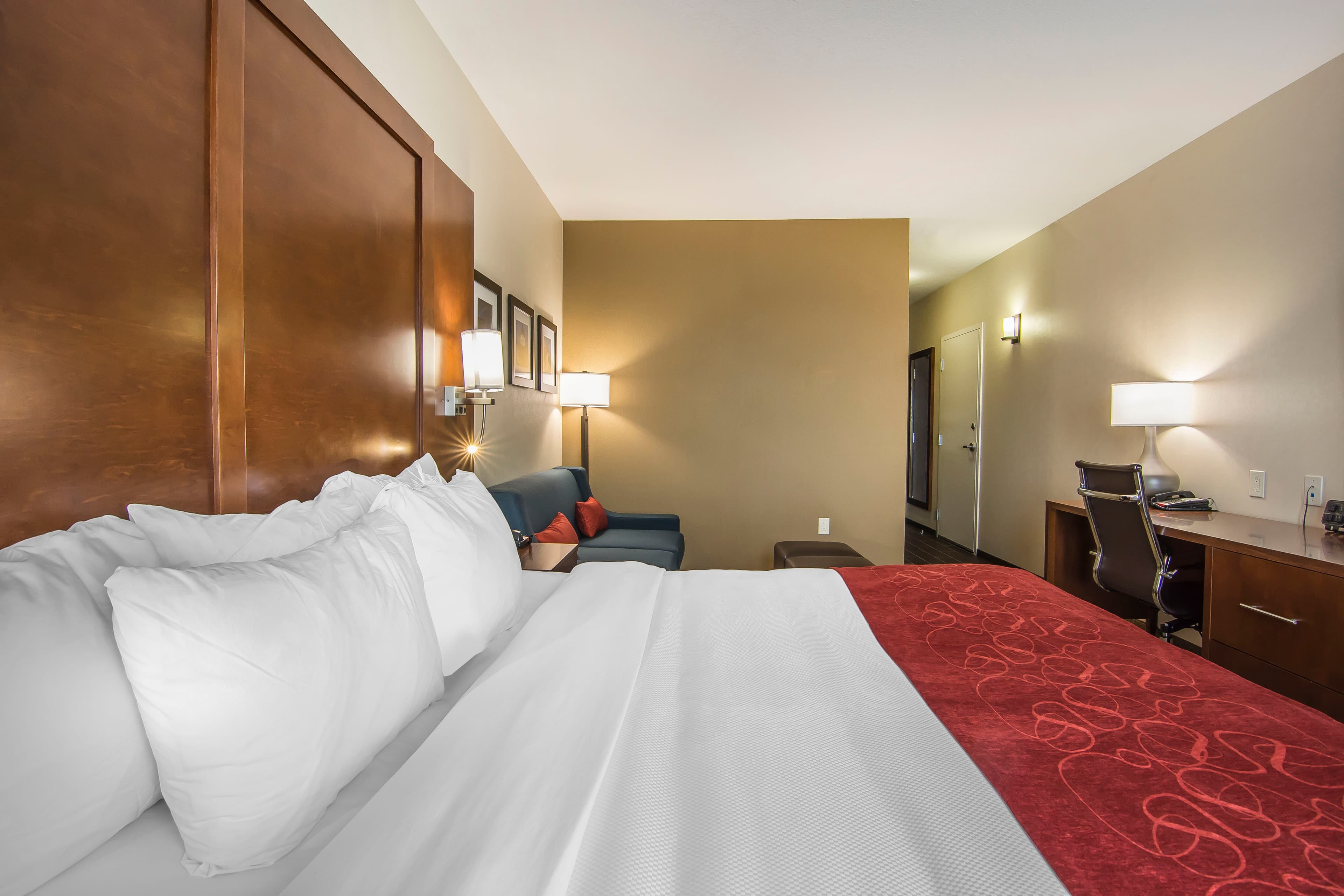 Comfort Suites - Image 3