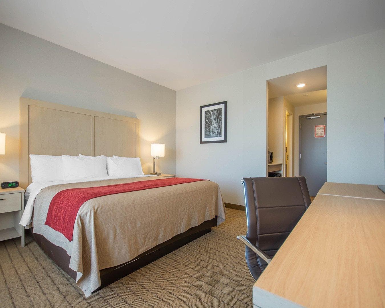 Comfort Inn & Suites — 6