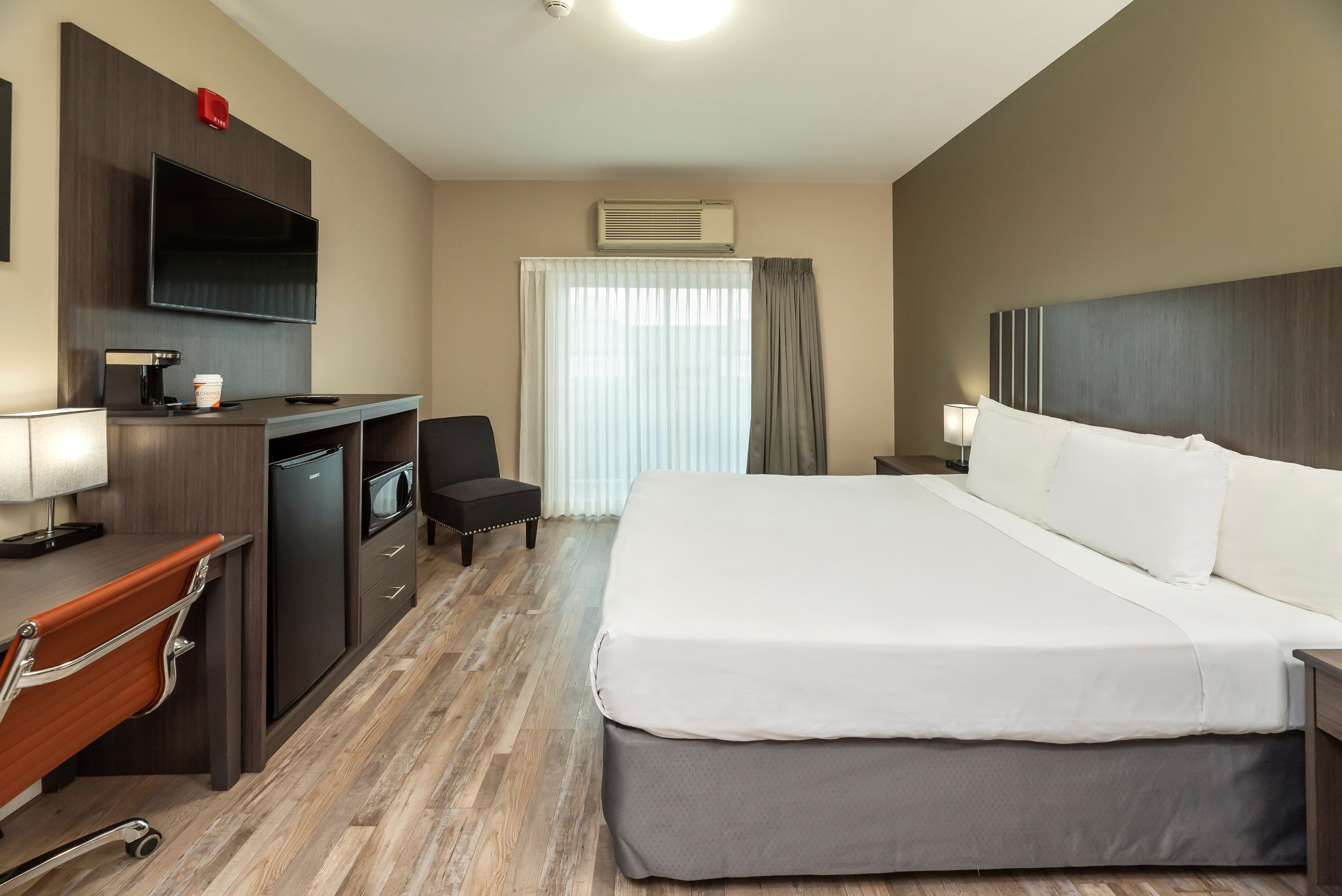 Econo Lodge — 11