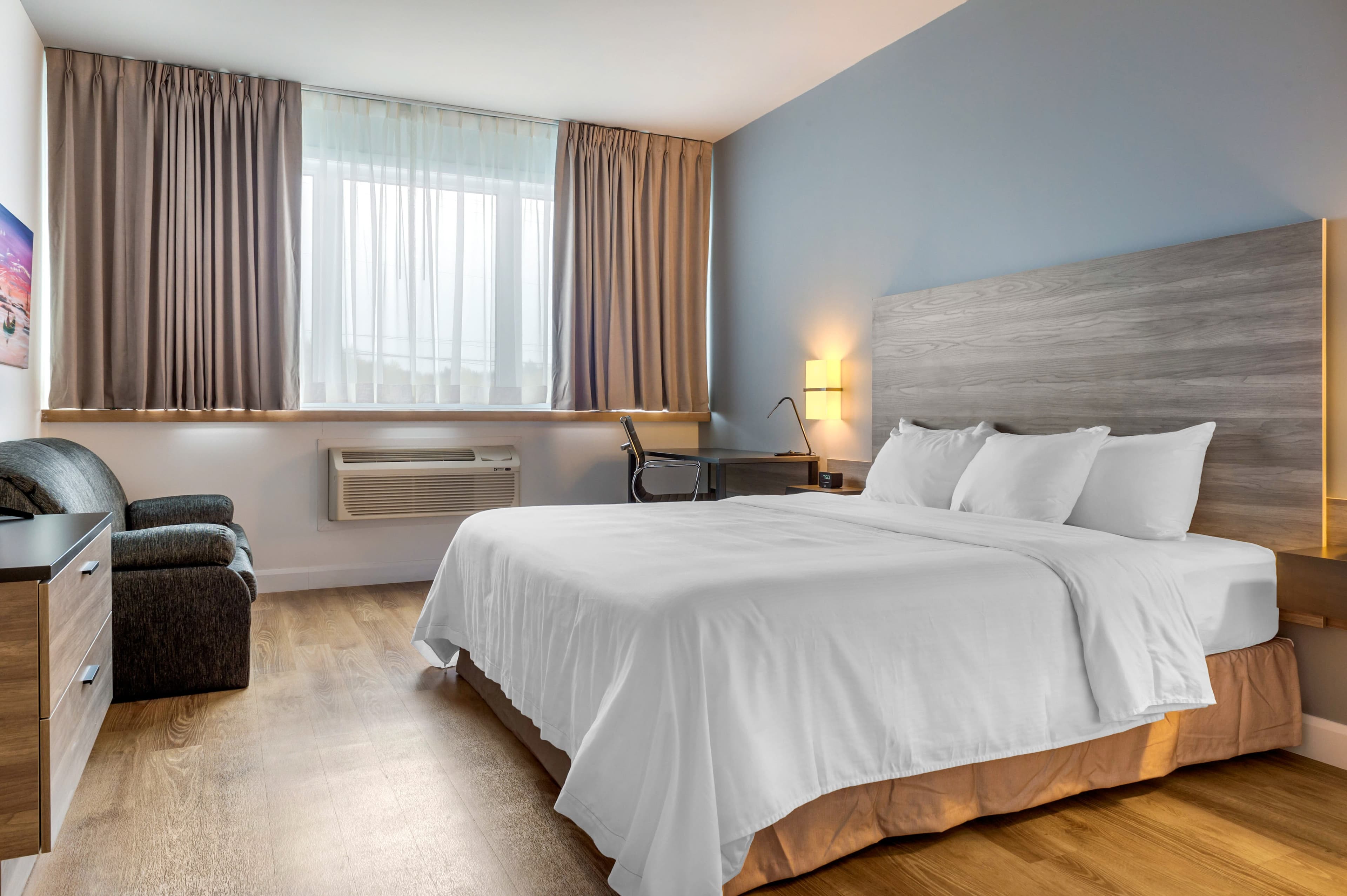 Rodeway Inn — 8