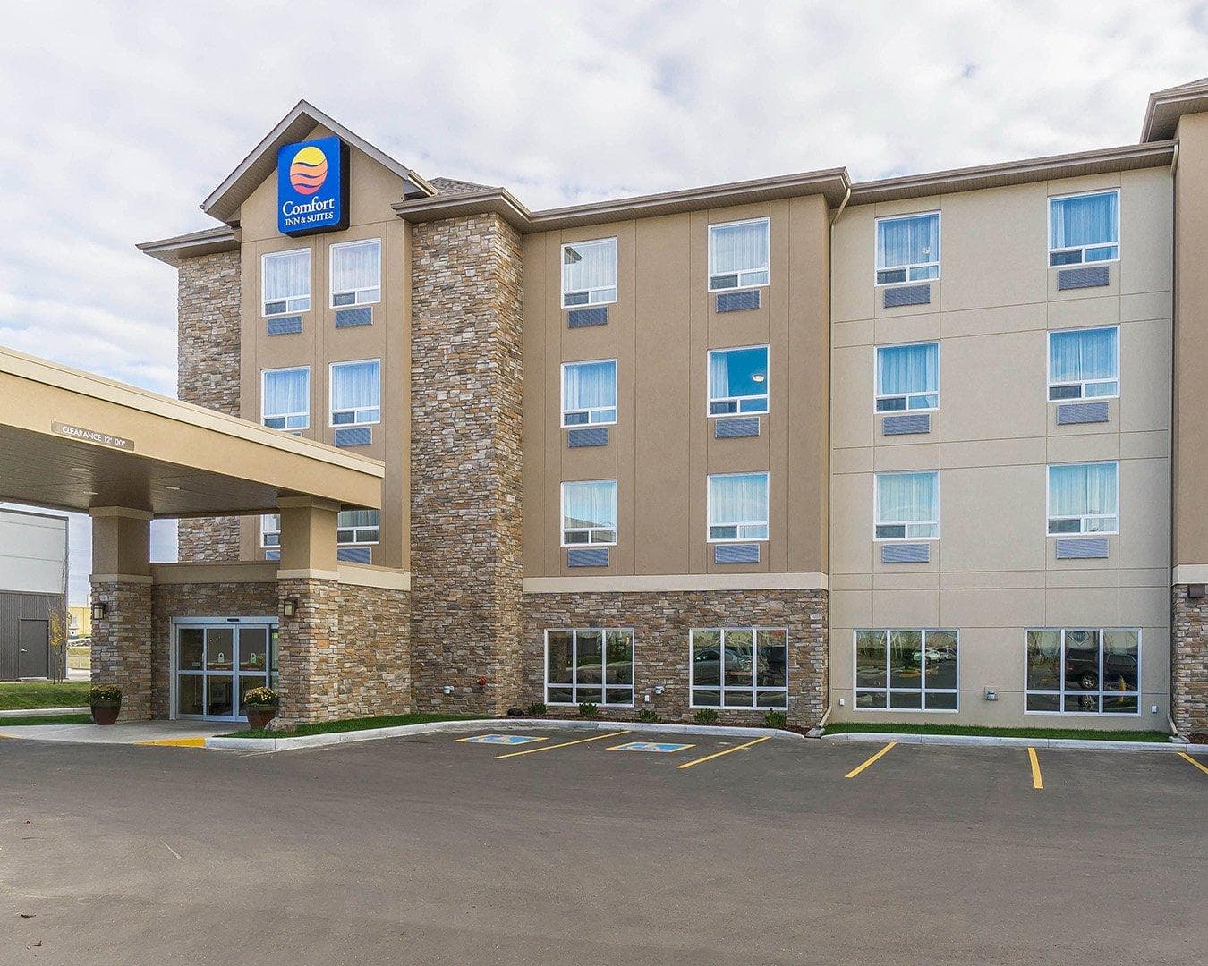 Comfort Inn & Suites Edmonton International Airport - Image 1