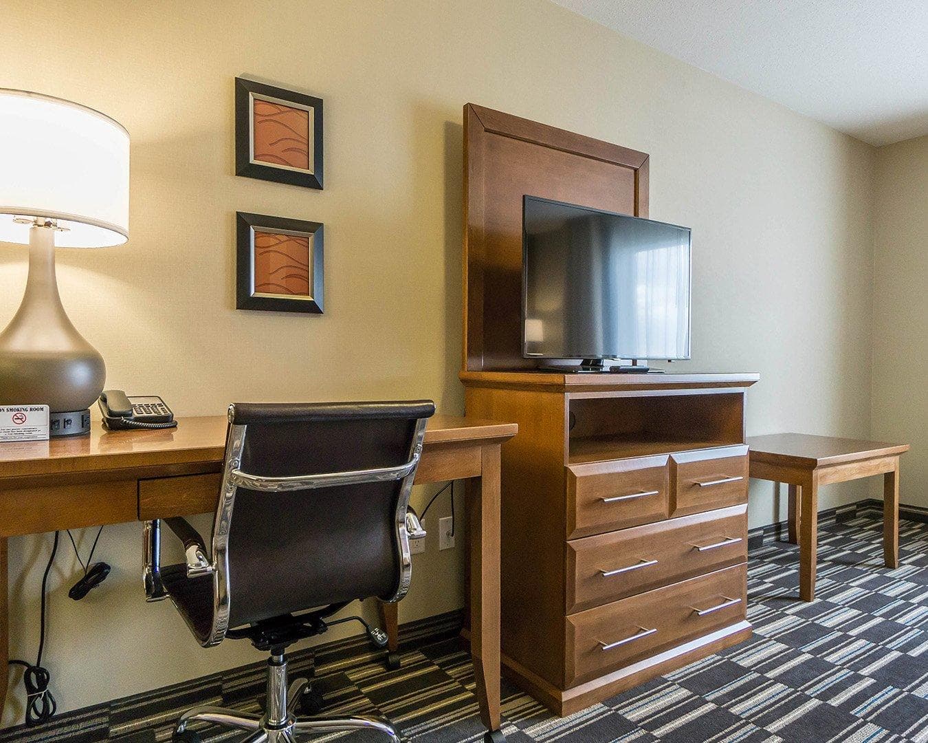 Comfort Inn & Suites Edmonton International Airport — 16