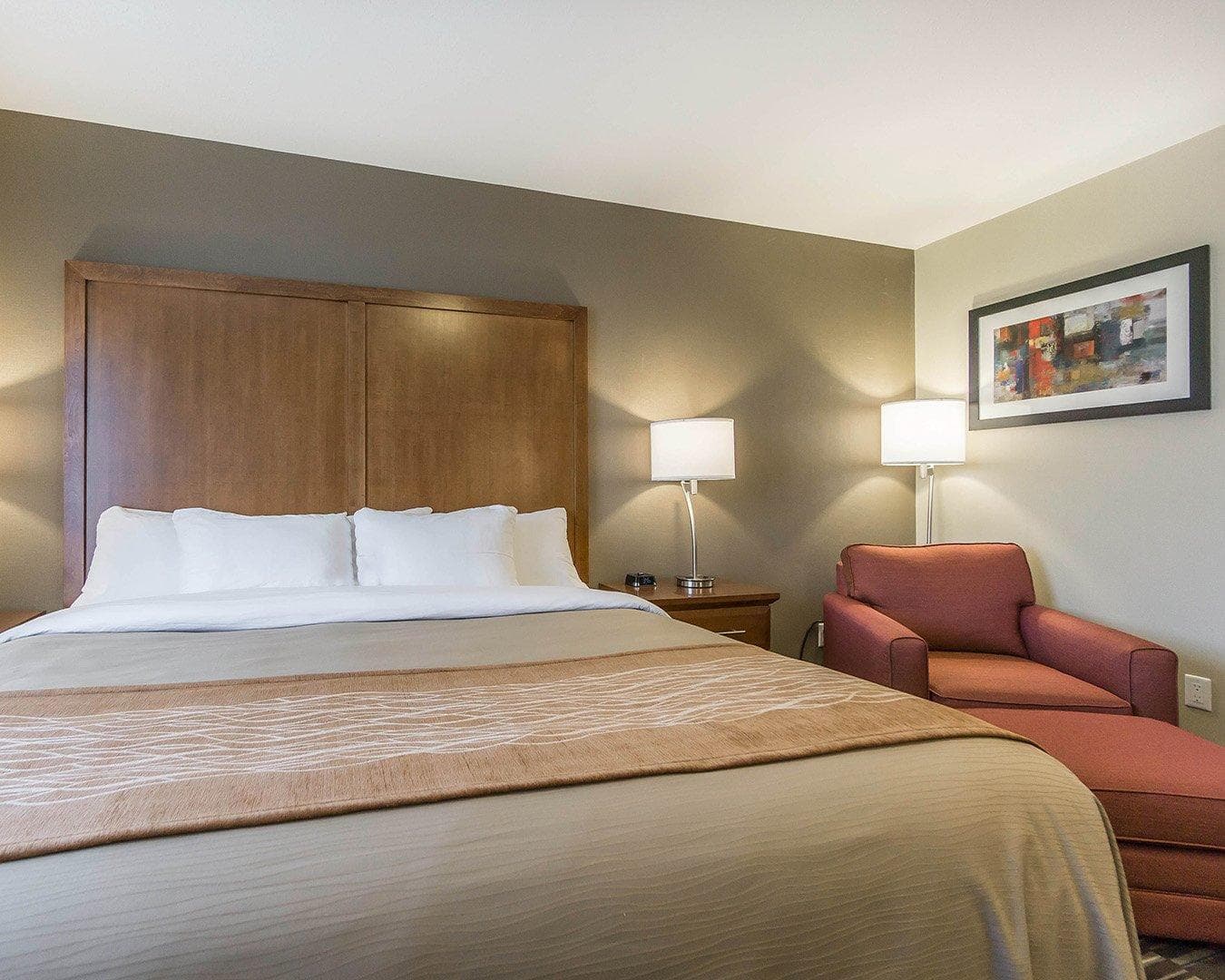 Comfort Inn & Suites Edmonton International Airport — 7