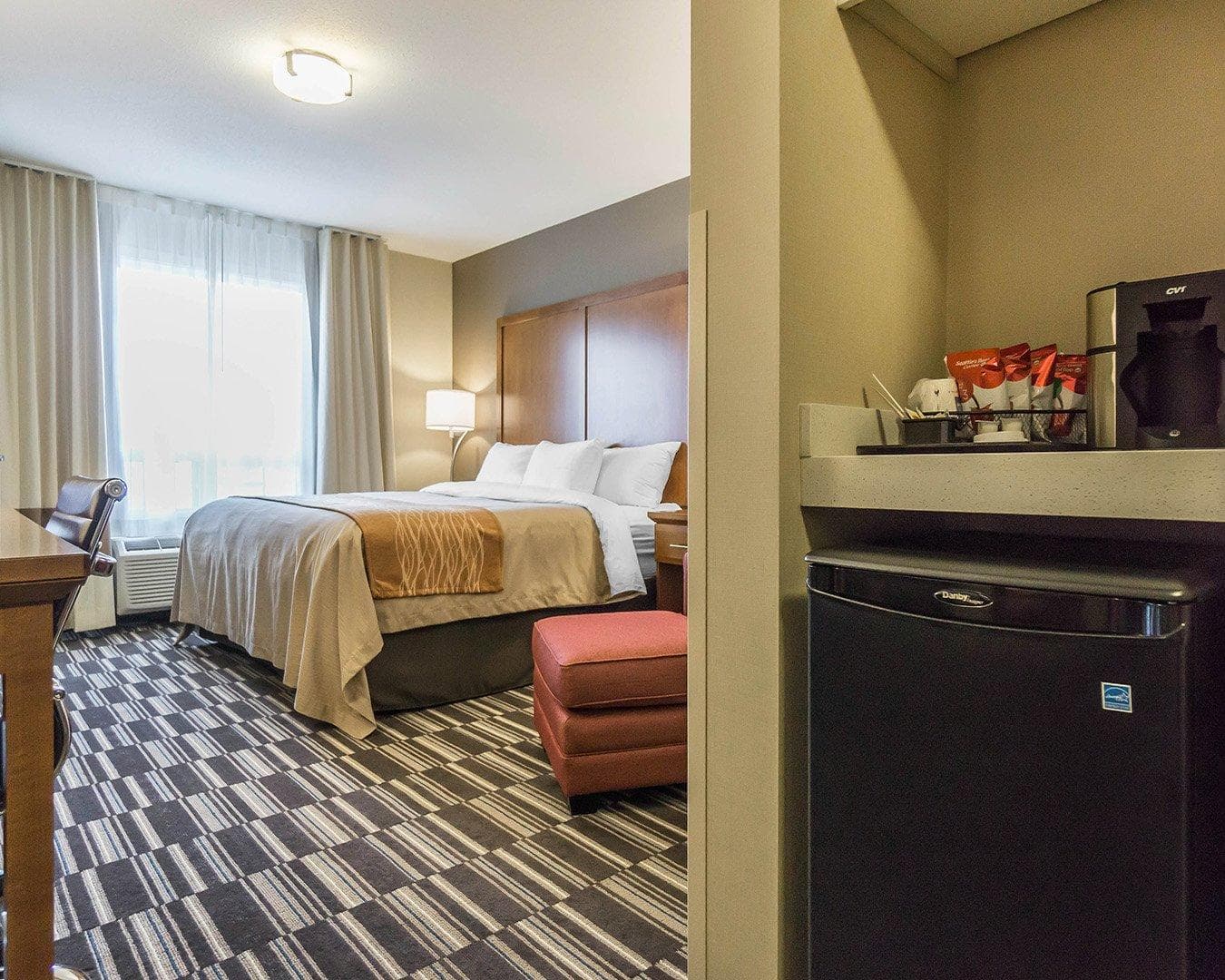 Comfort Inn & Suites Edmonton International Airport — 8
