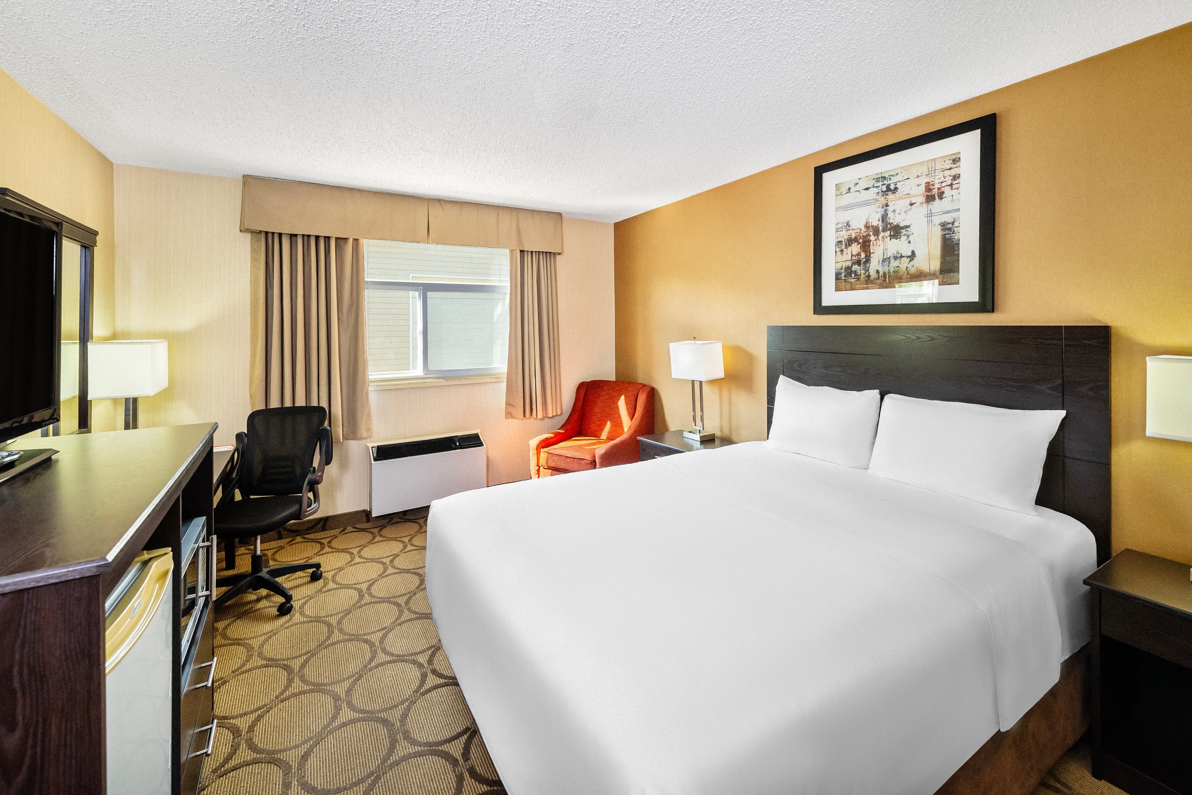 Econo Lodge — 11