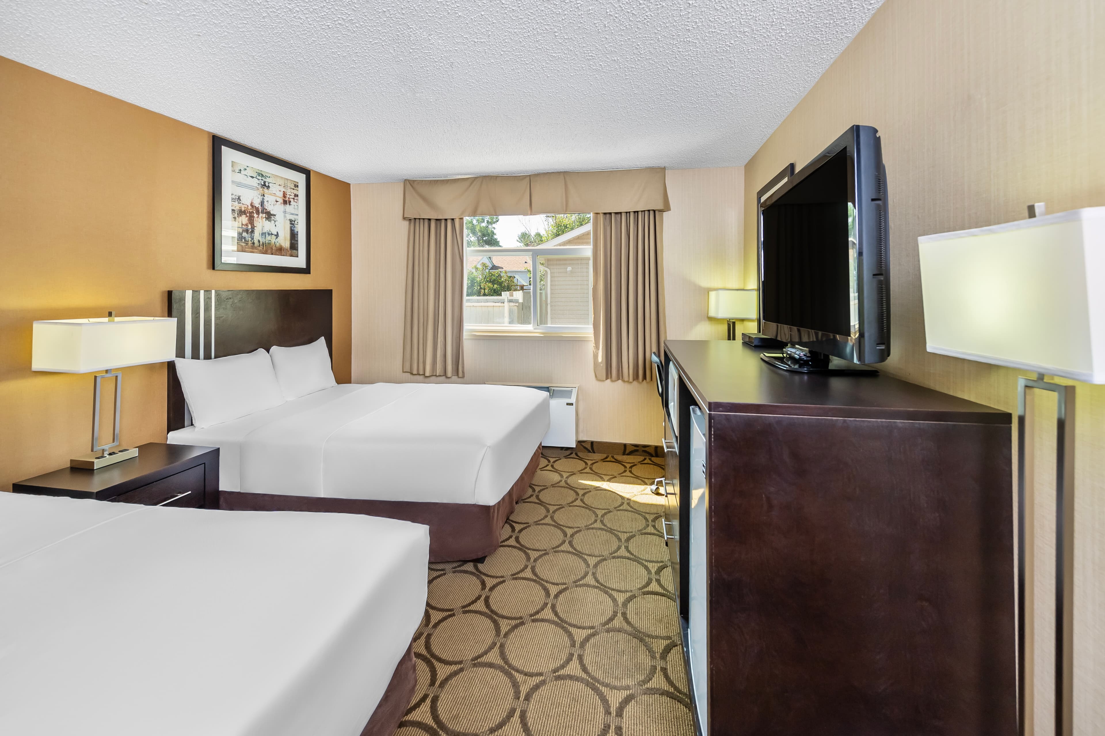 Econo Lodge — 14
