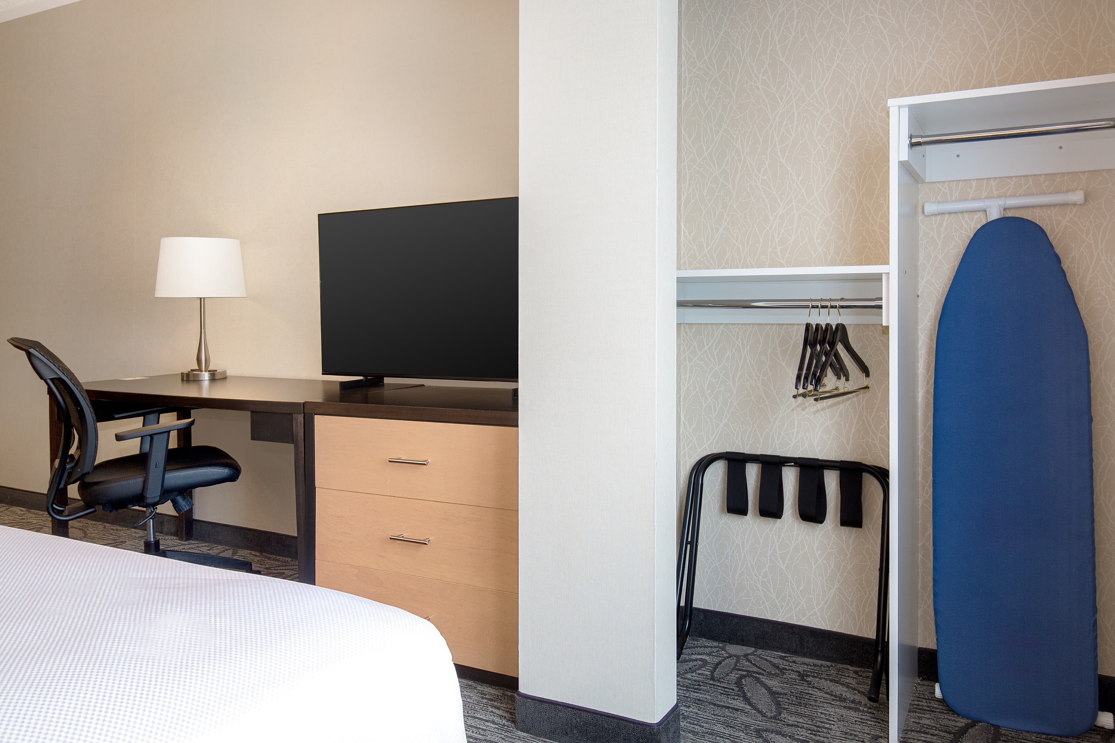 Quality Inn & Suites - Image 2