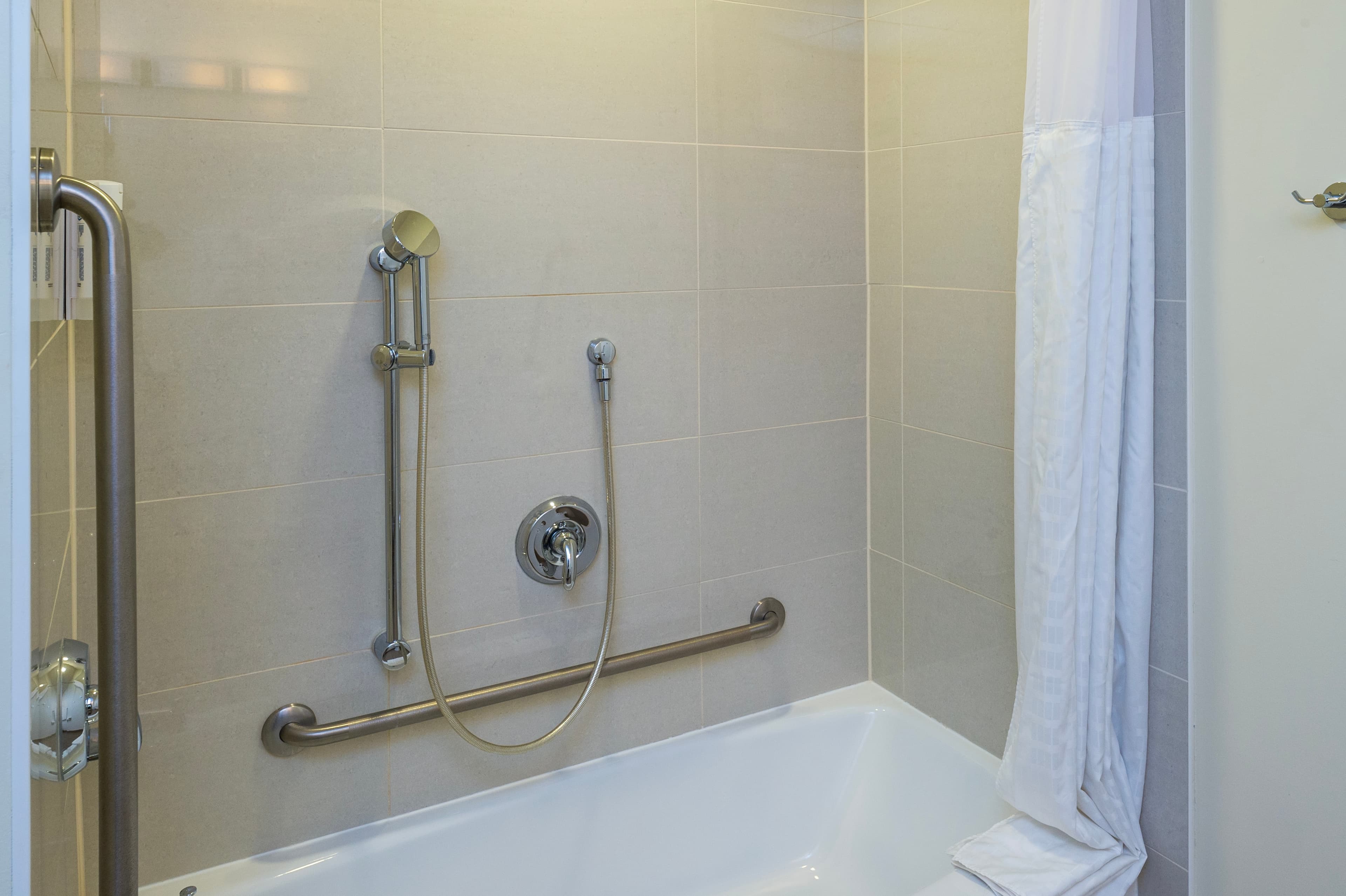 Comfort Inn & Suites — 7