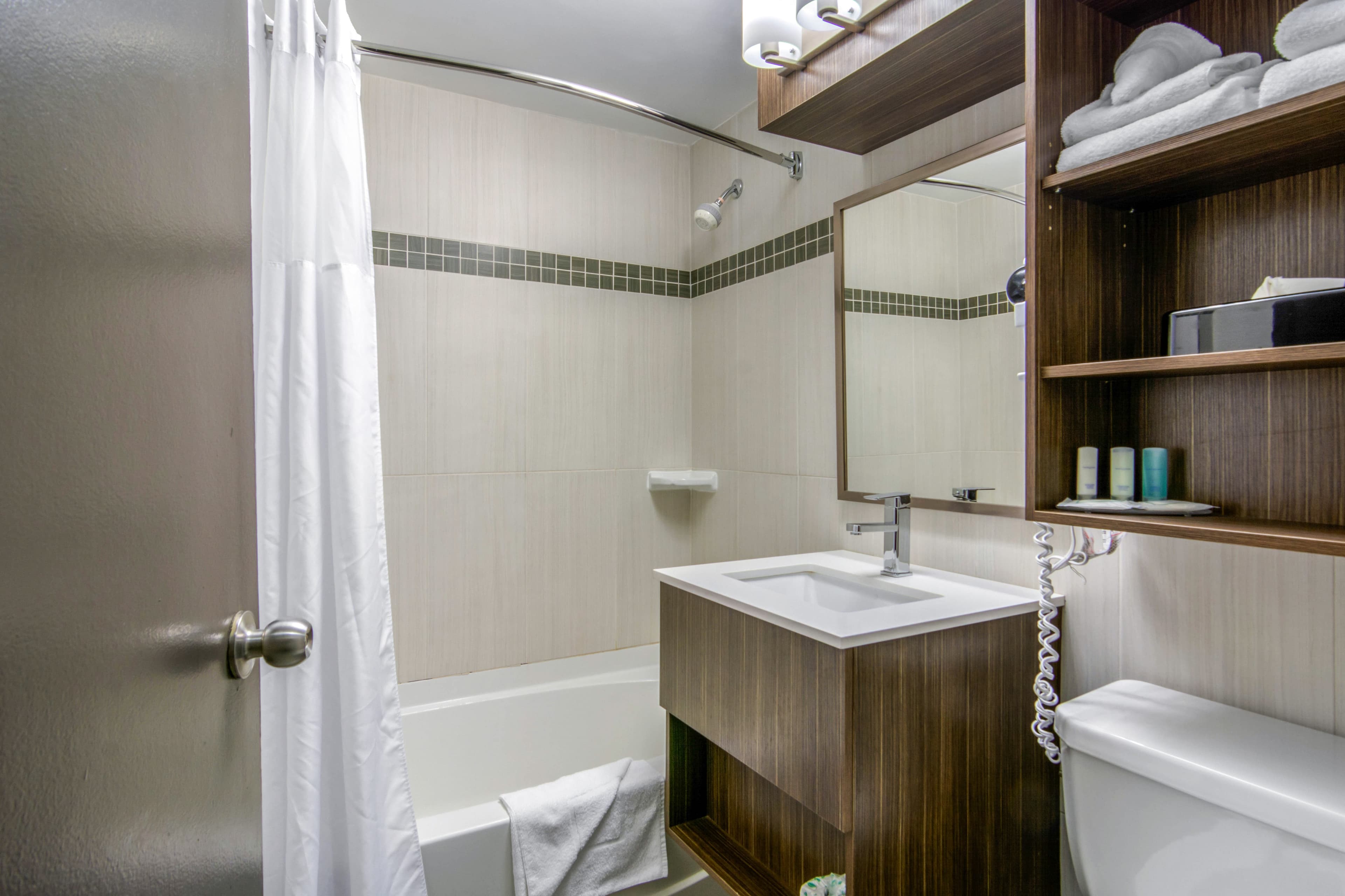 Clarion Hotel — 17