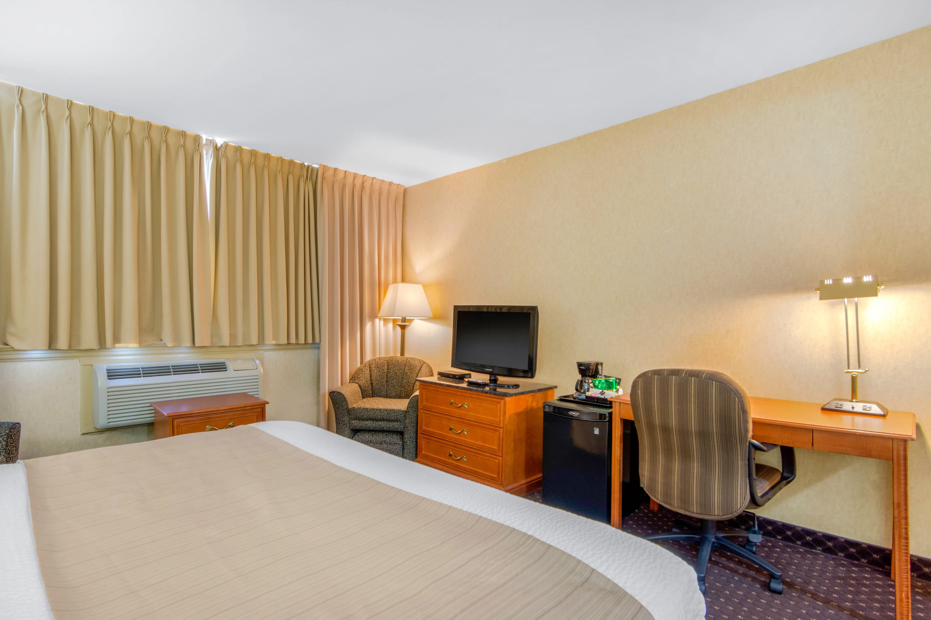 Clarion Hotel — 24