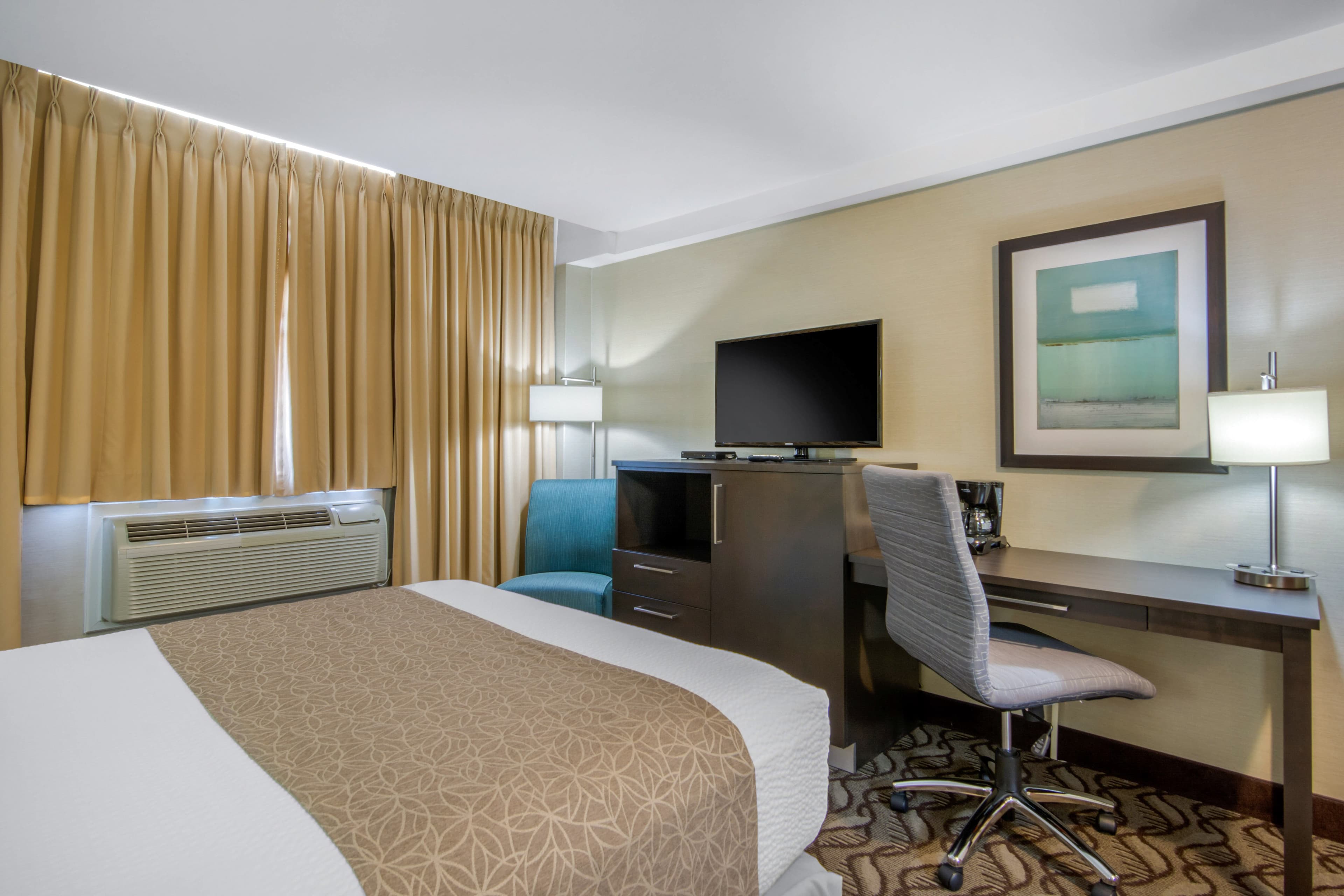 Clarion Hotel — 34