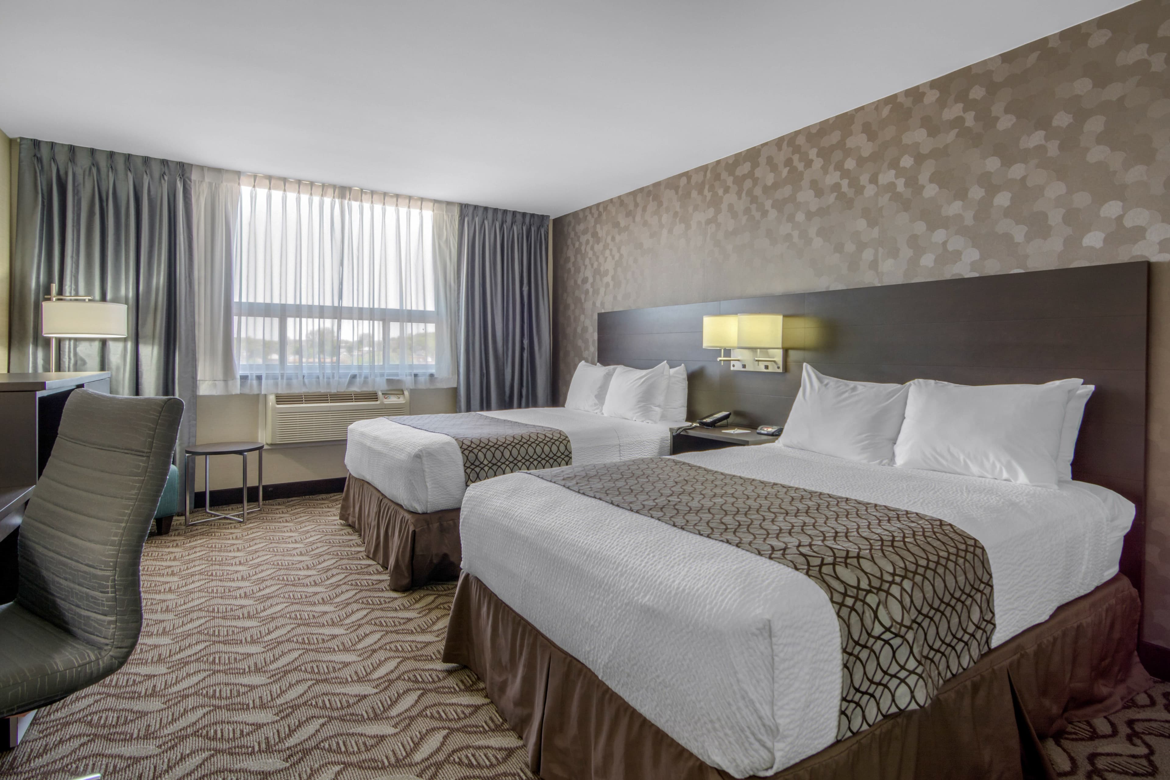 Clarion Hotel — 10