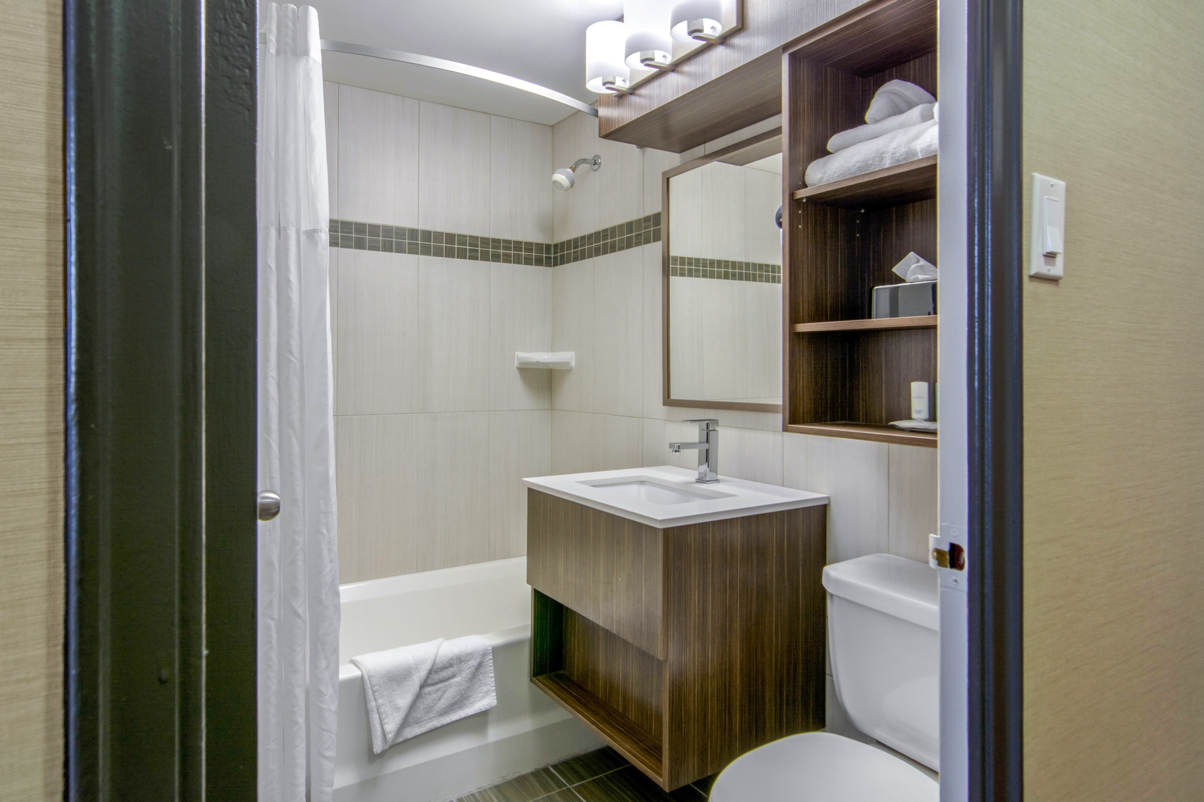 Clarion Hotel — 14