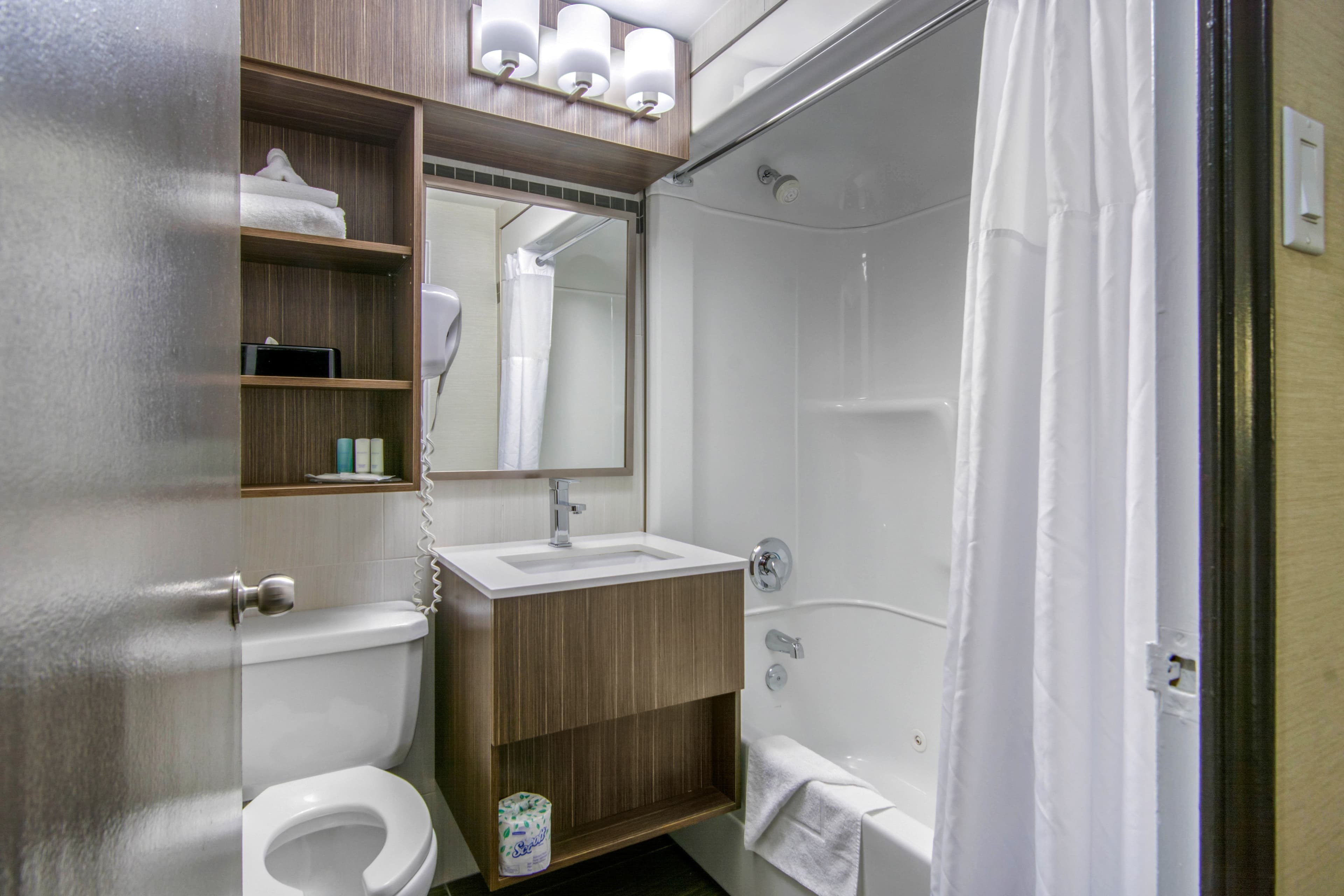 Clarion Hotel — 57