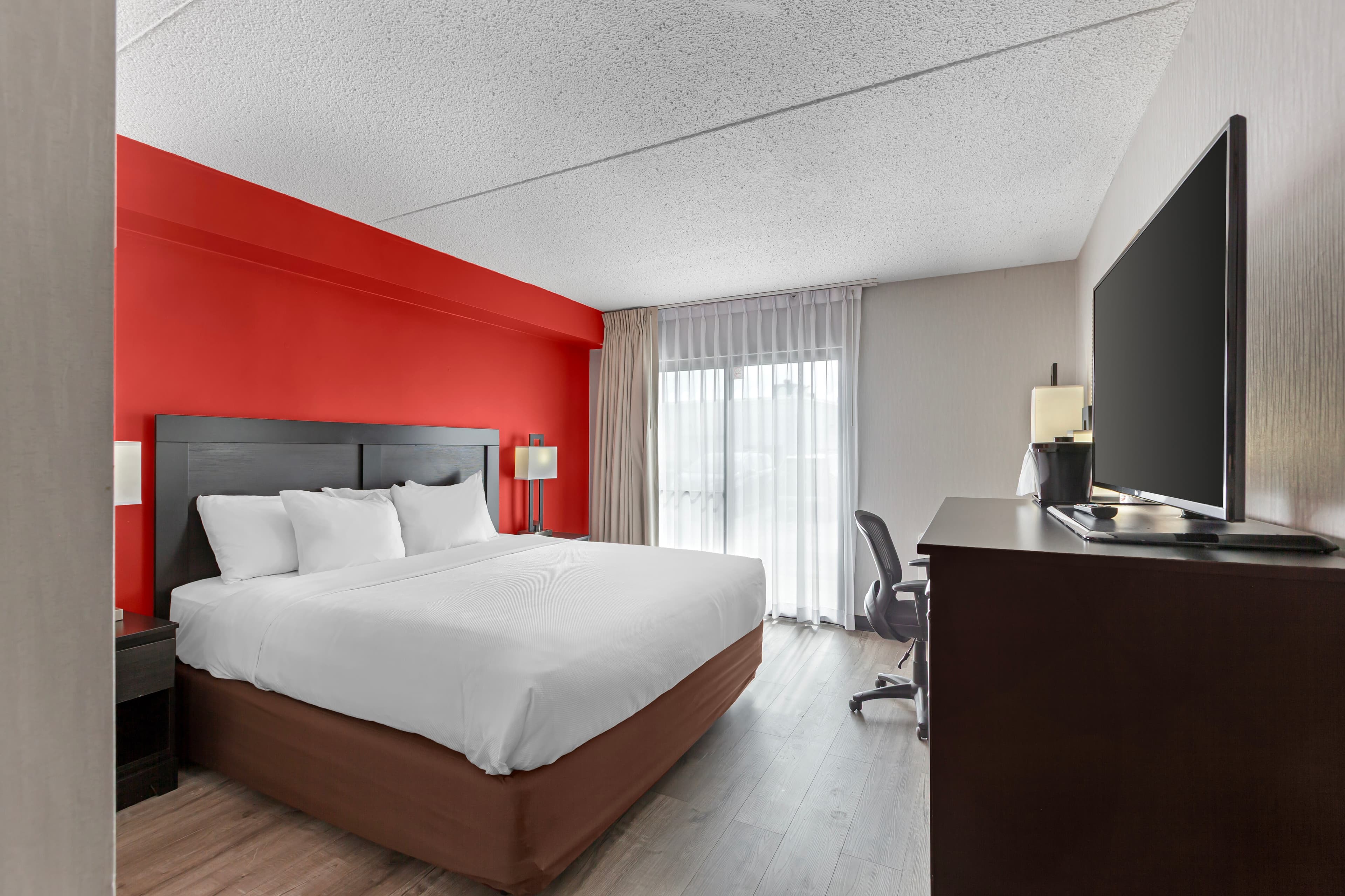 Quality Inn & Suites - Image 2