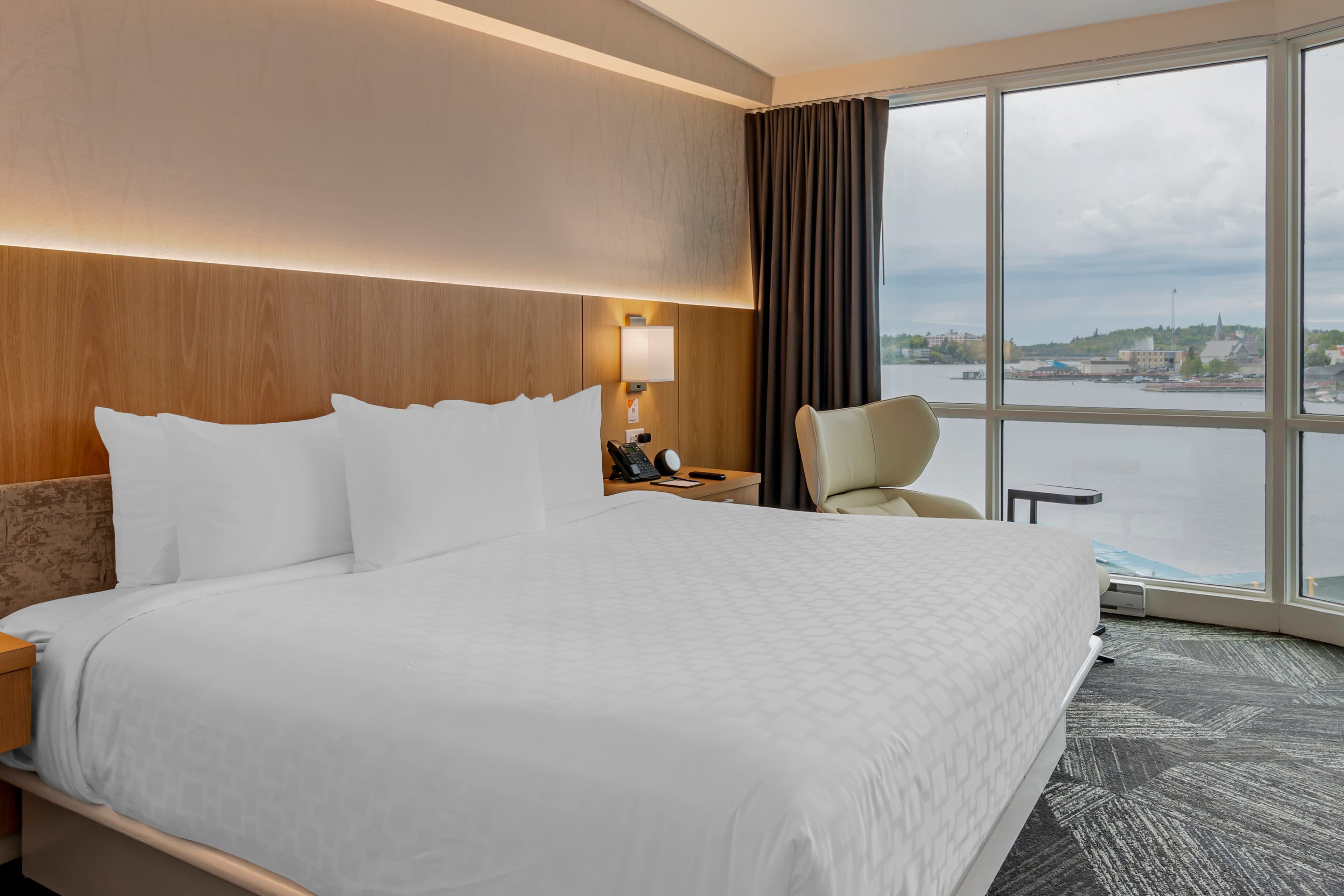 Clarion Lakeside Inn & Conference Centre — 20