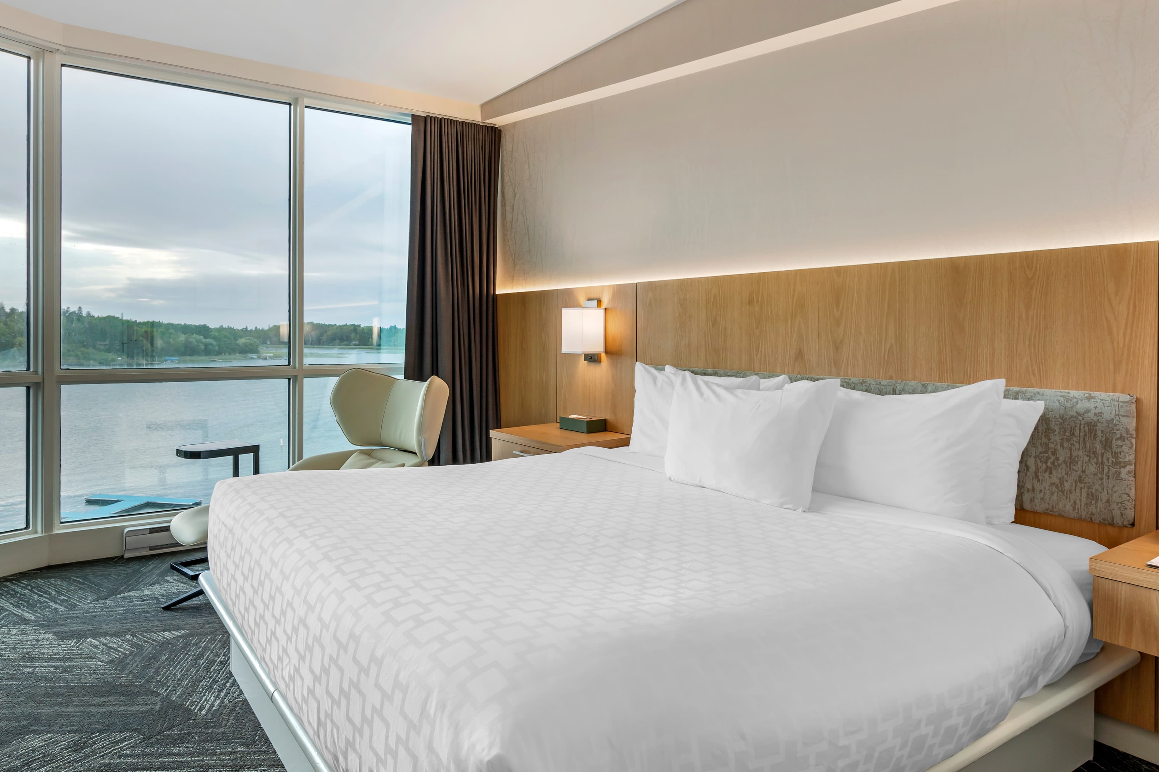 Clarion Lakeside Inn & Conference Centre — 7
