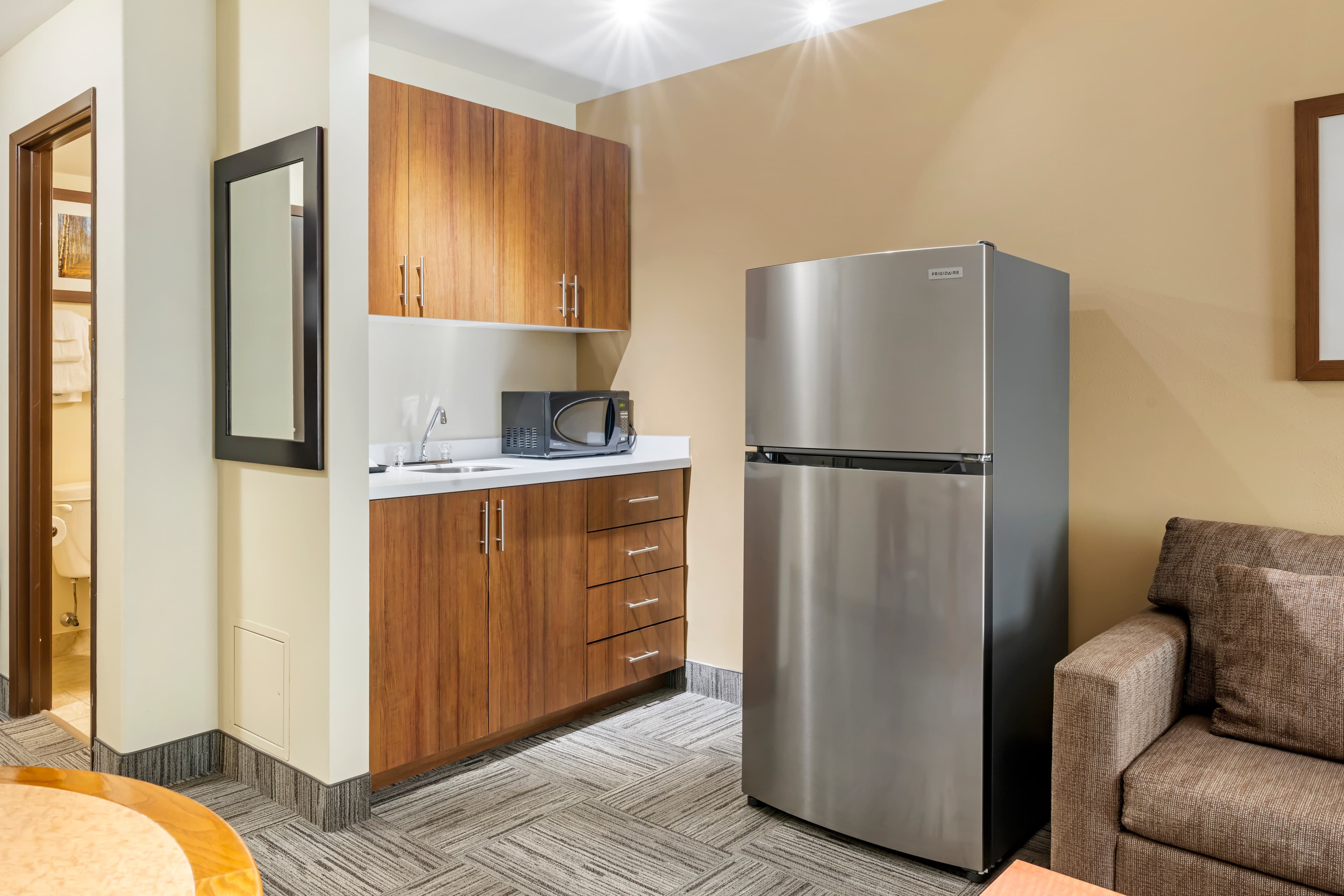 Quality Inn Airport - Image 3