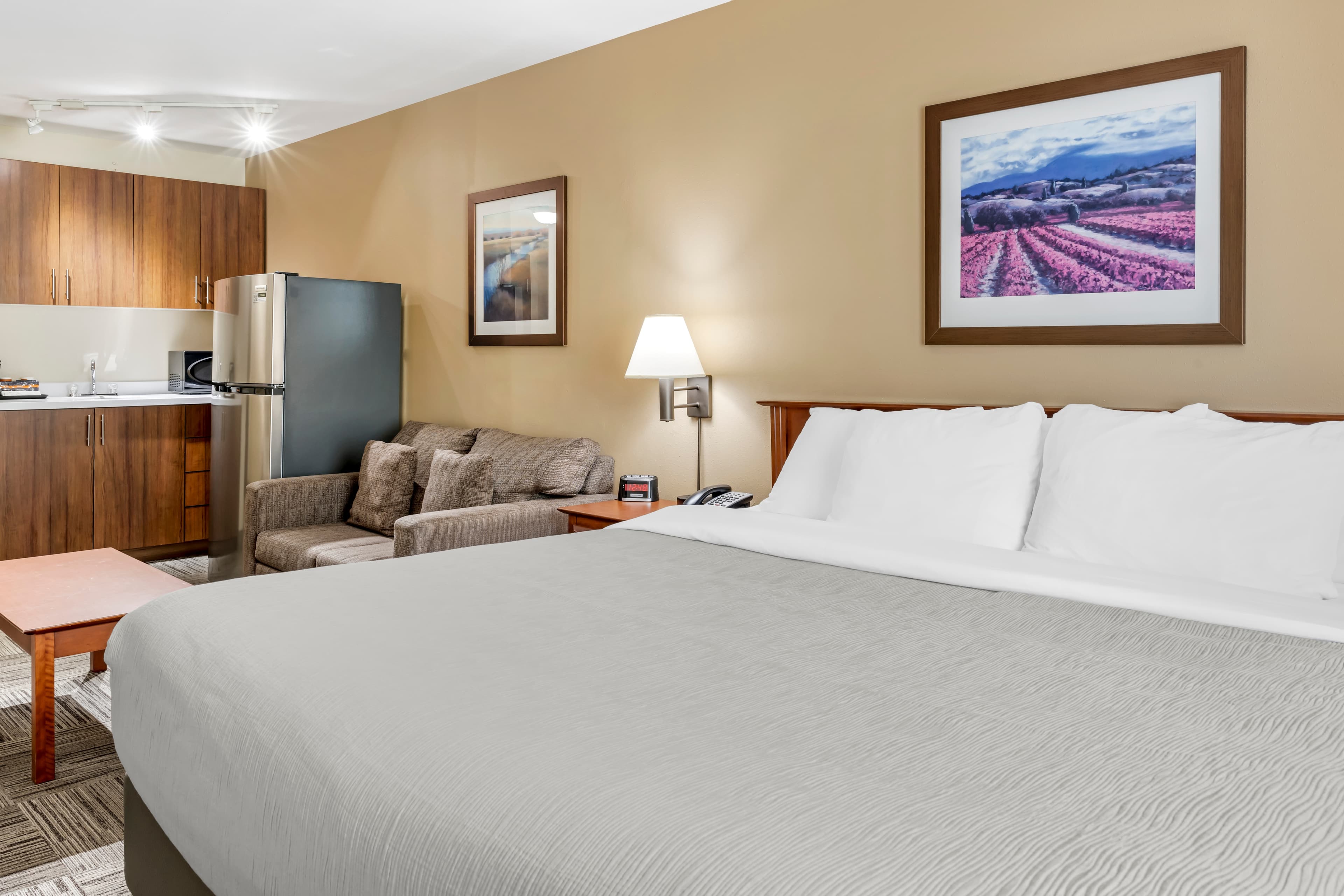 Quality Inn Airport - Image 4