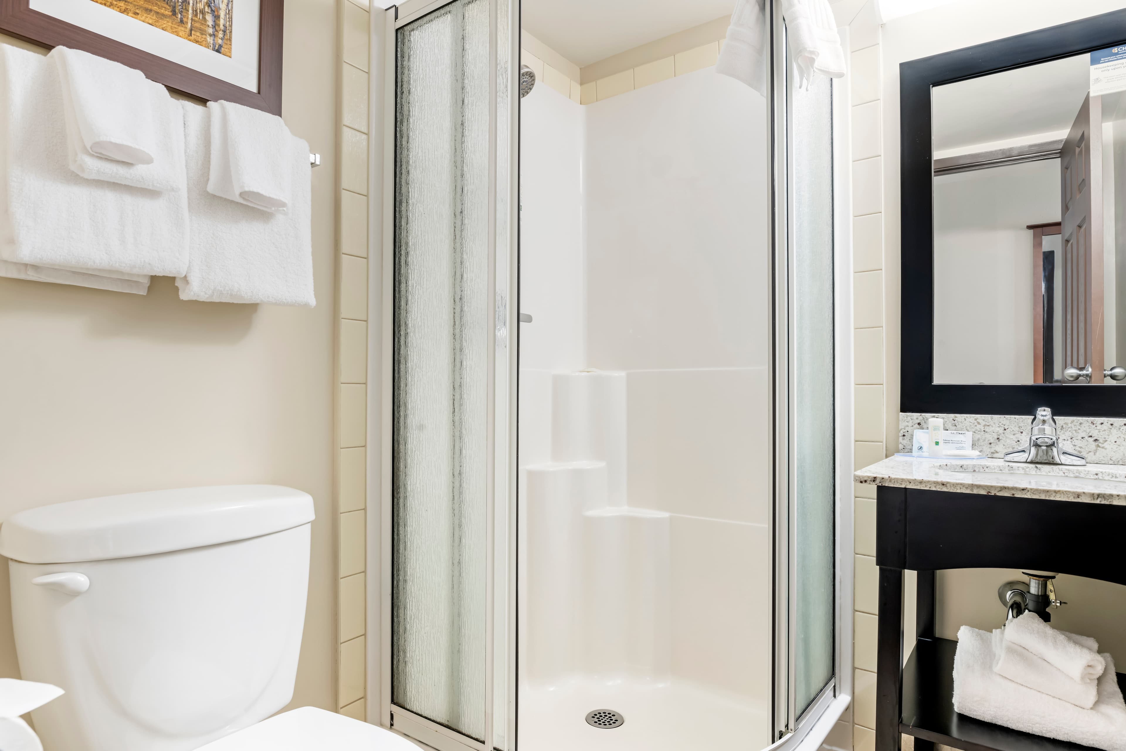 Quality Inn Airport - Image 5