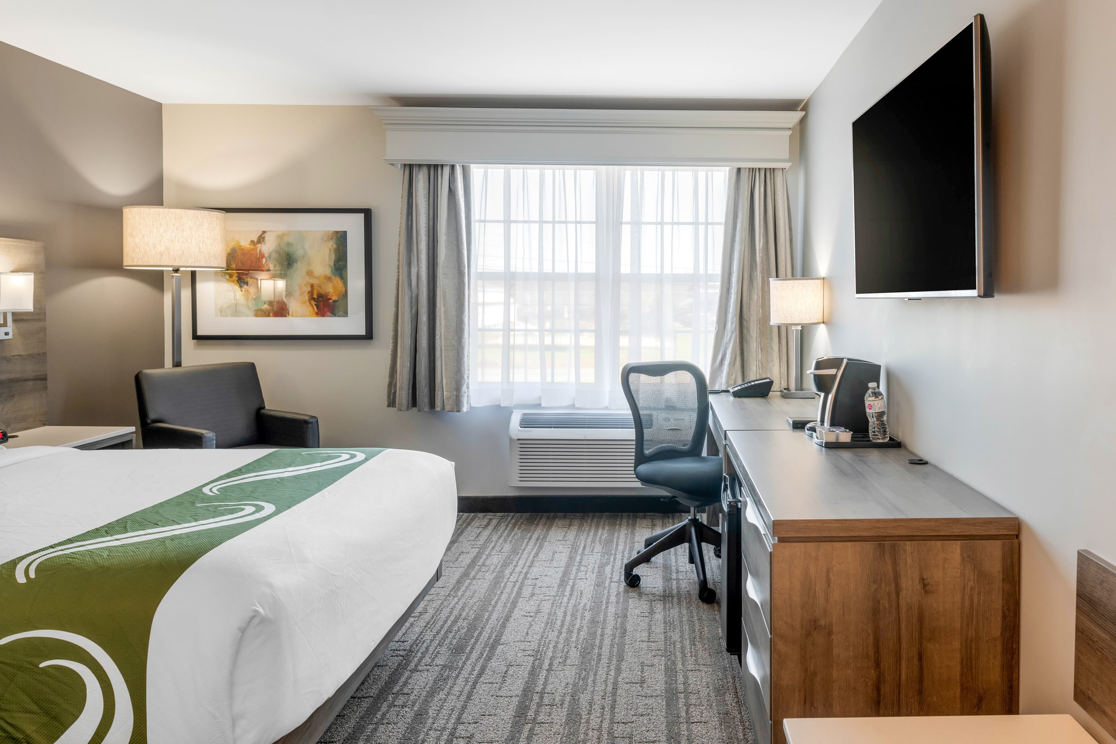 Quality Inn & Suites Amsterdam - Image 4