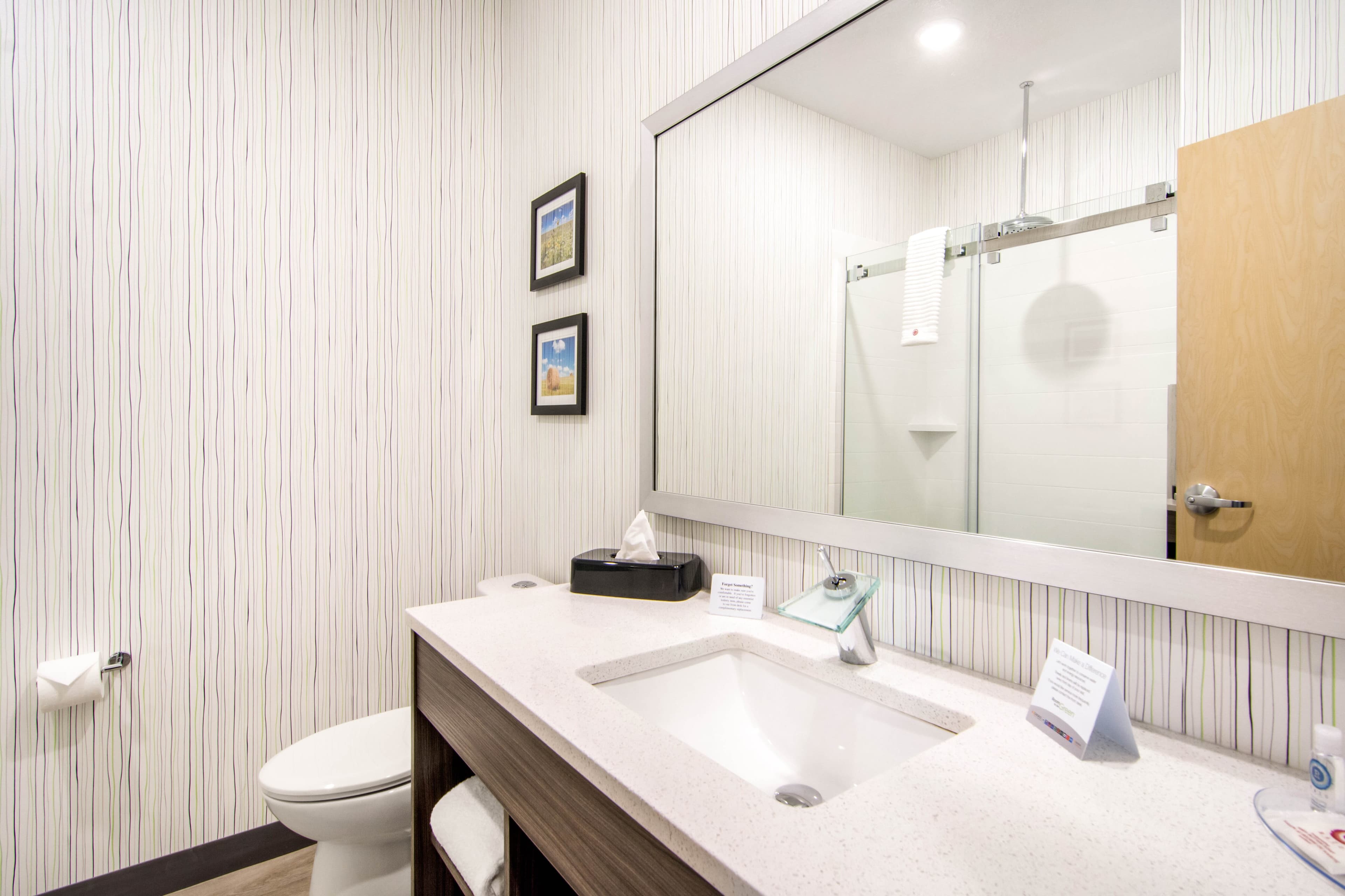 Comfort Inn & Suites — 11