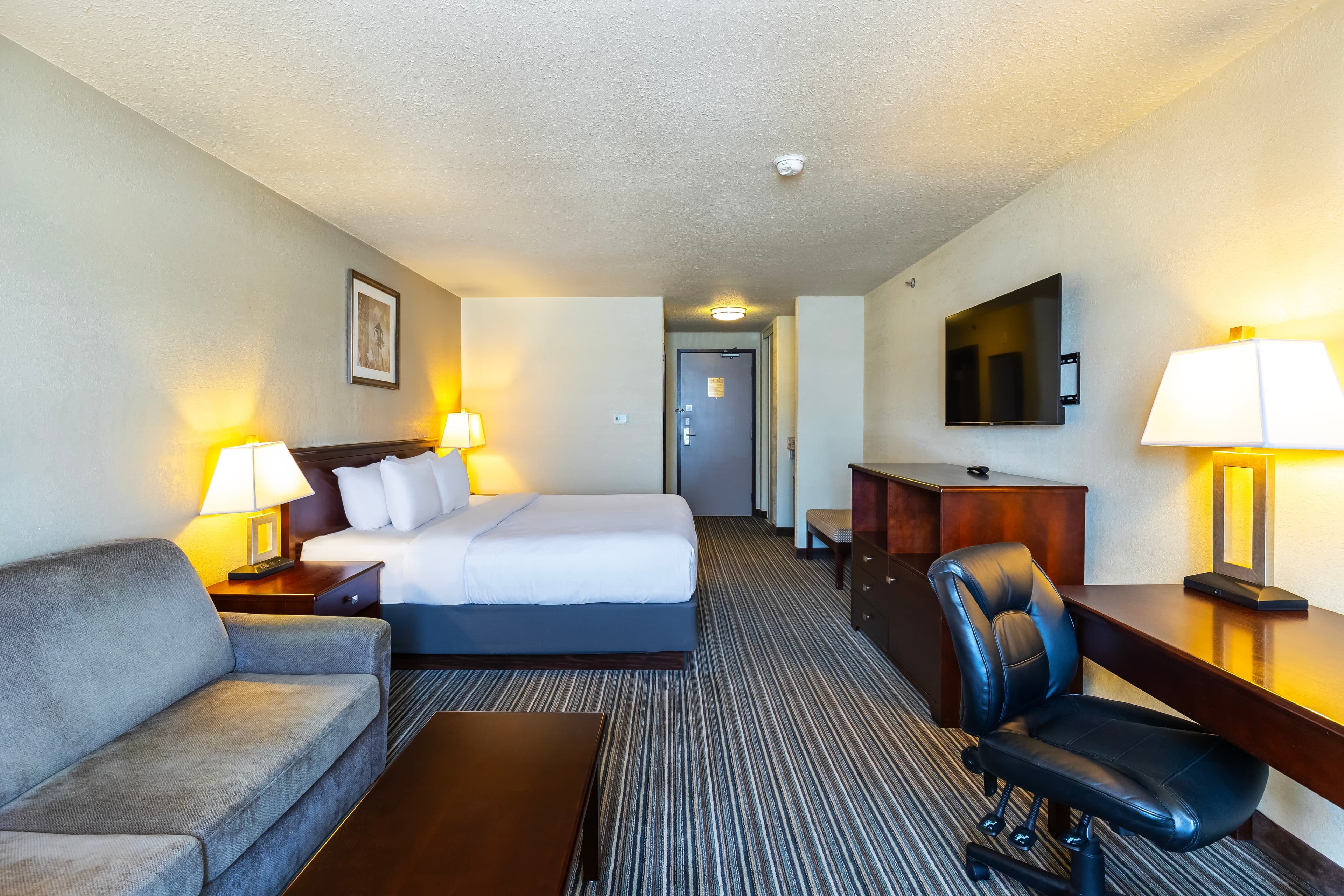 Quality Inn & Suites — 6