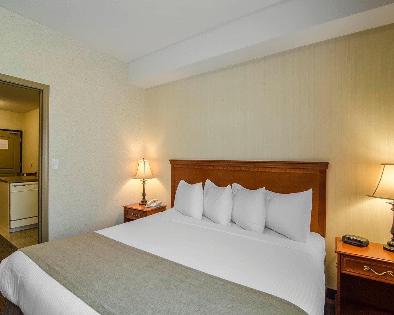 Quality Inn & Suites - Image 5