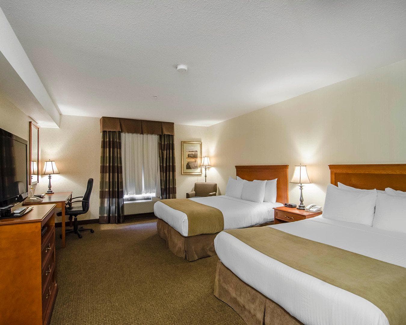 Quality Inn & Suites - Image 3