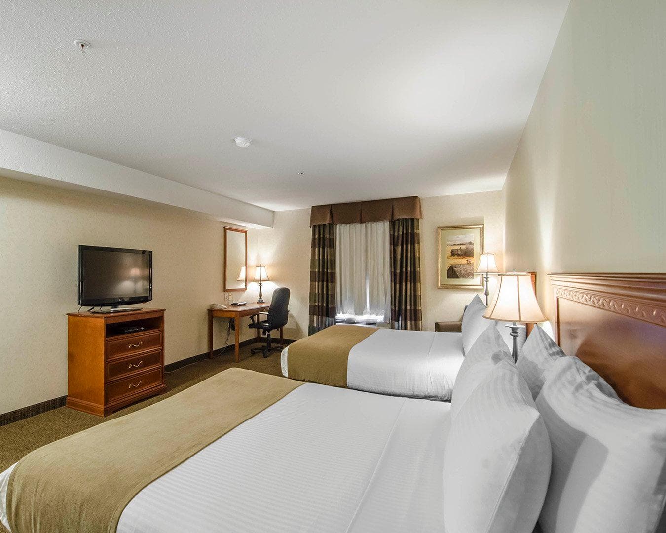 Quality Inn & Suites - Image 4