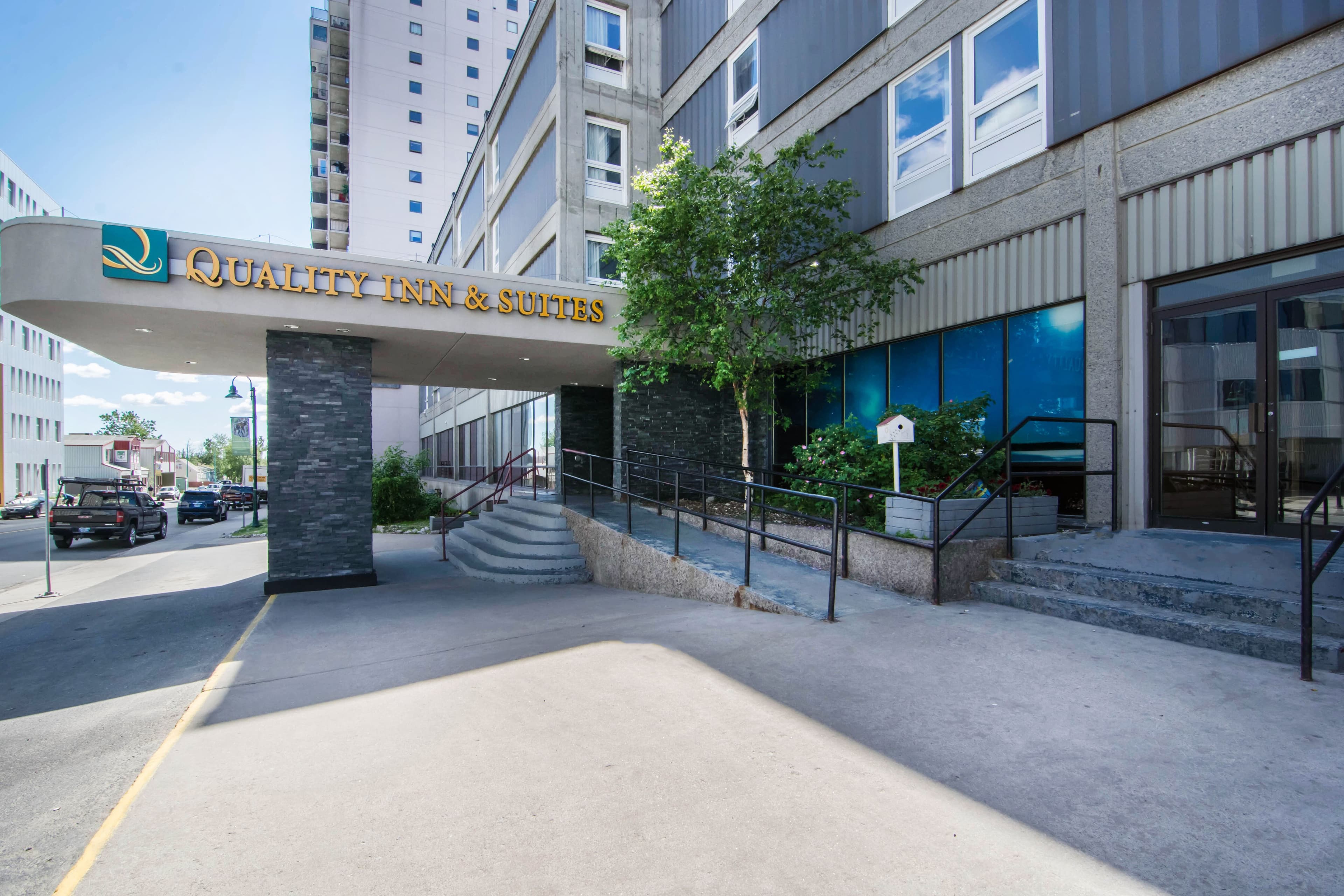 Quality Inn & Suites Yellowknife - Image 1